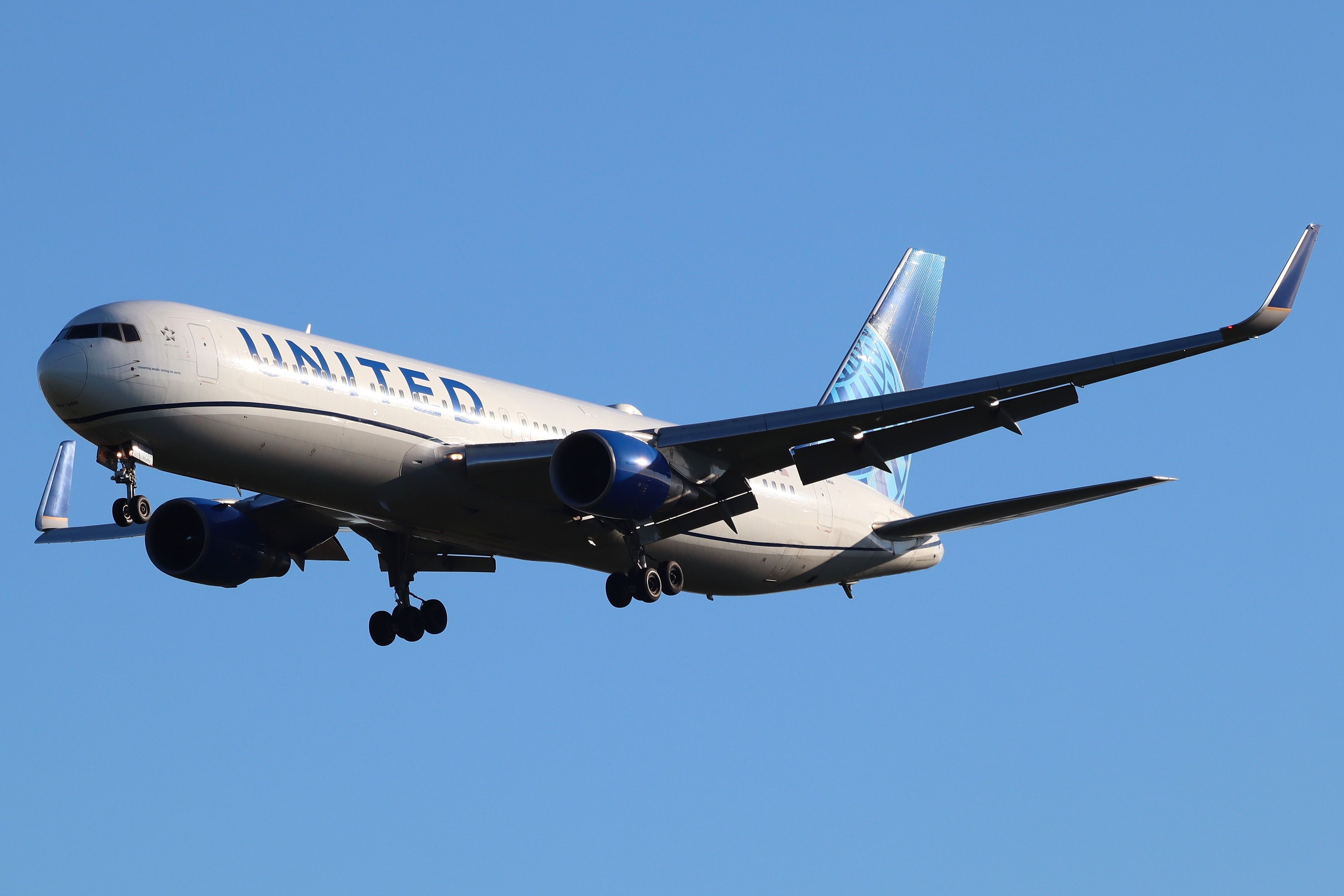Proposed FAA Drug Testing For Foreign Mechanics Receives Backing