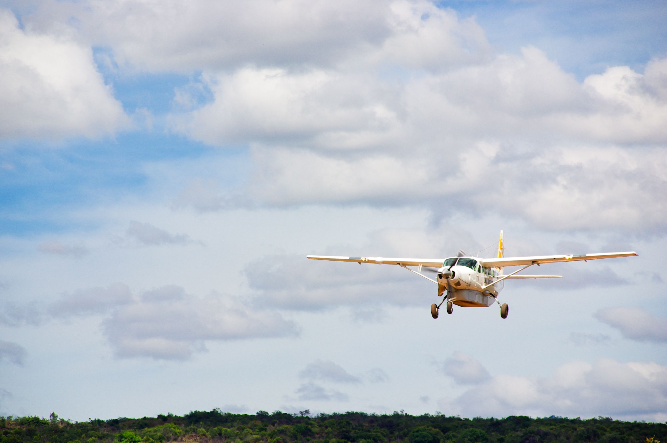 How Do Propellers Work To Lift Aircraft Off The Ground?