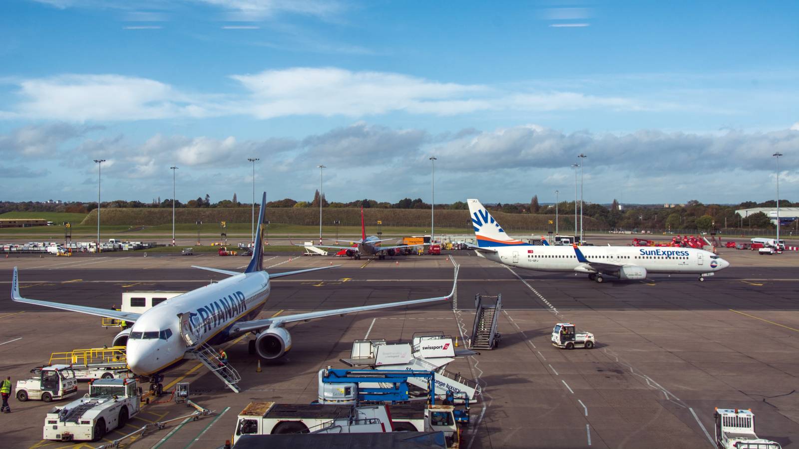 19% Busier Than Last Year: Birmingham Airport Prepares For Jam-Packed Festive Travel Period