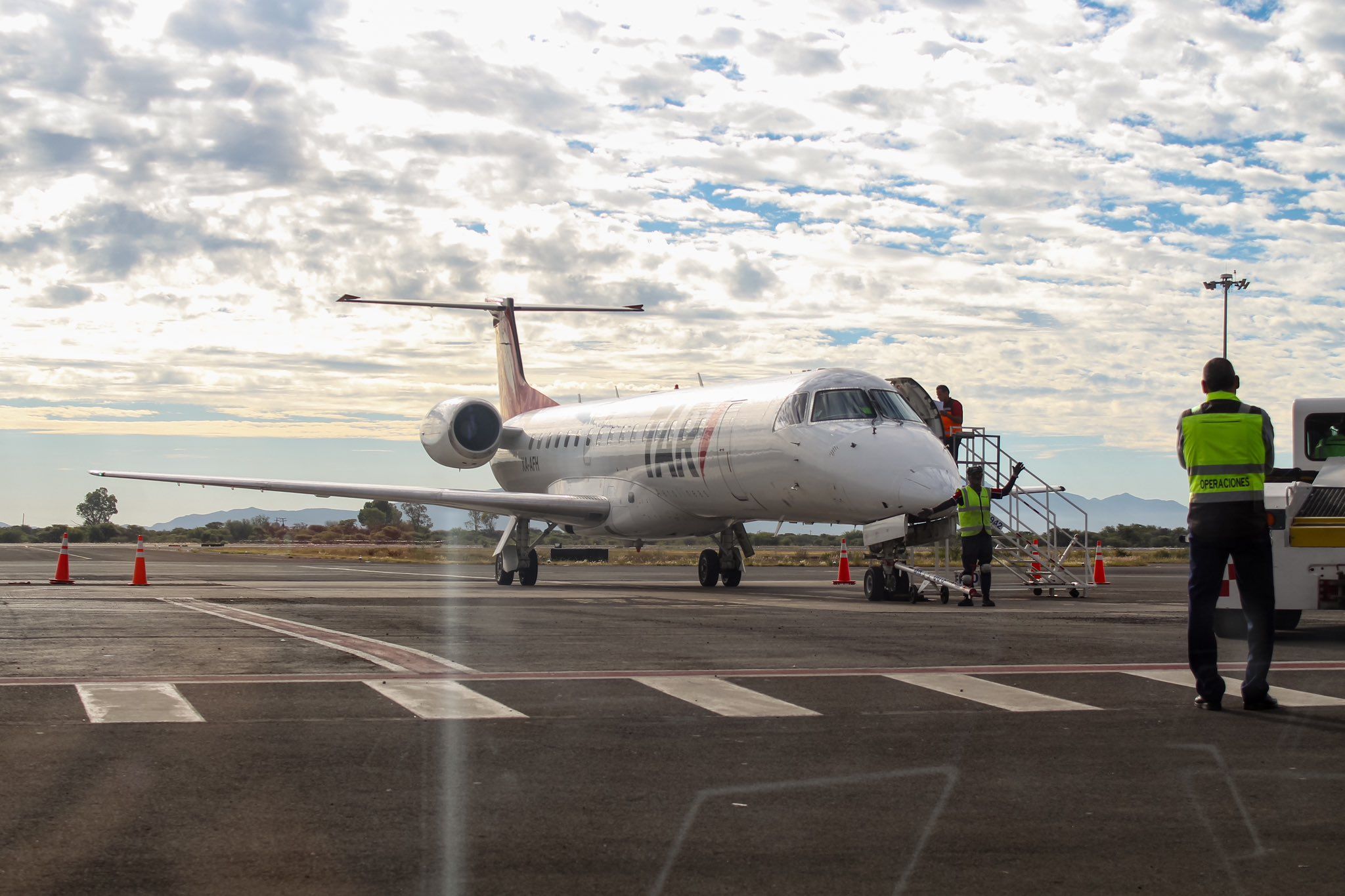 Mexicana Subsidiary Link Conexión Aérea Launches Regional Embraer E145 Flights