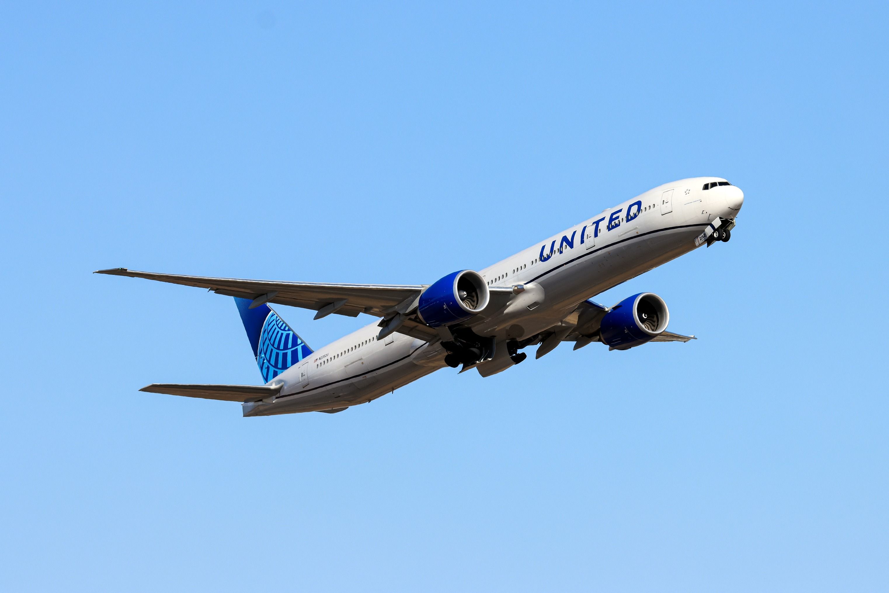 United Airlines Extends China Flight Cuts Removing 68% Of March Flights