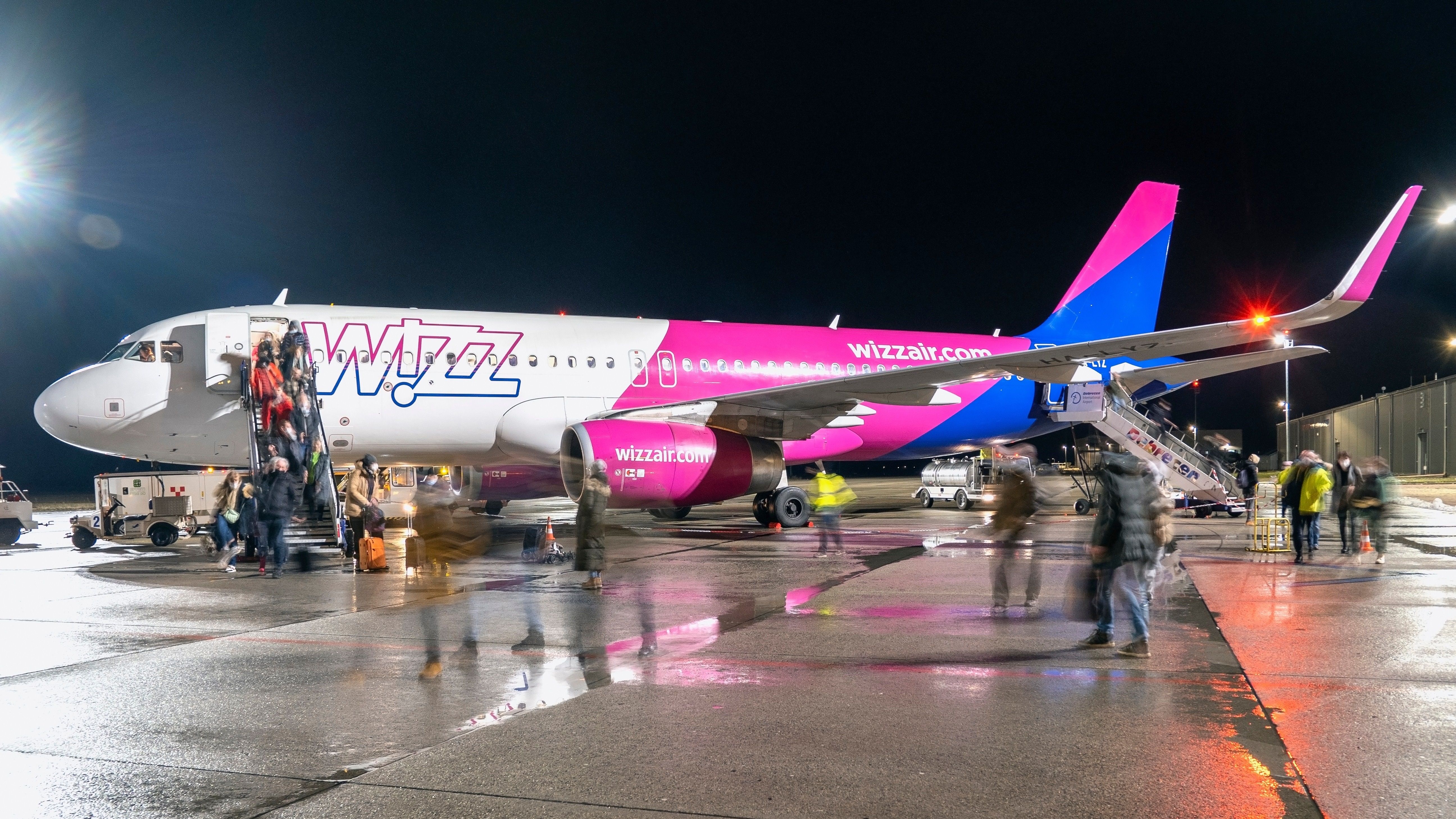 Sitting Comfortably? A Look At Wizz Air's Unusual Red Eye Flights