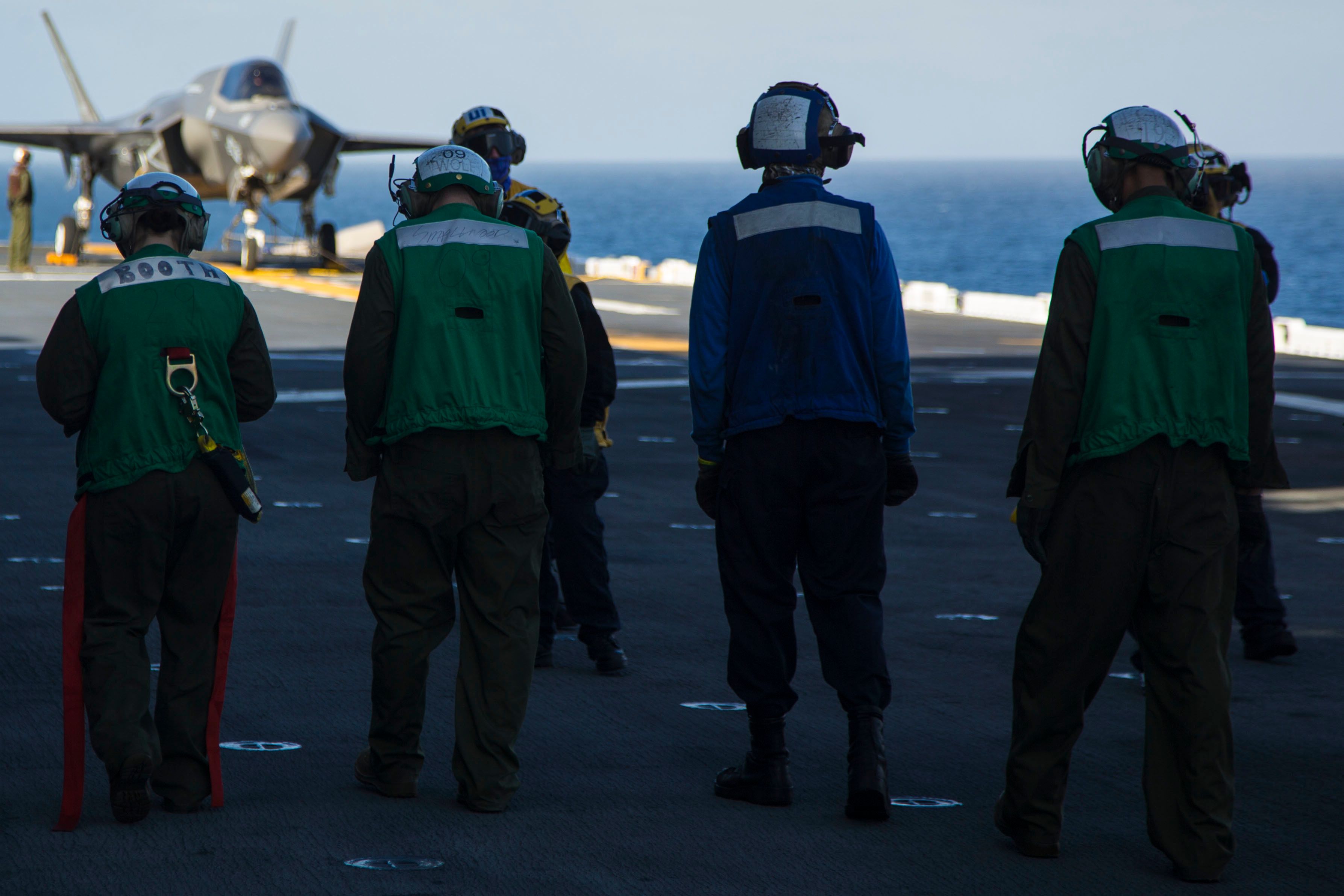 Ouch: F-35 Fighter Jet Ingests Forgotten Flashlight Causing $4 Million ...