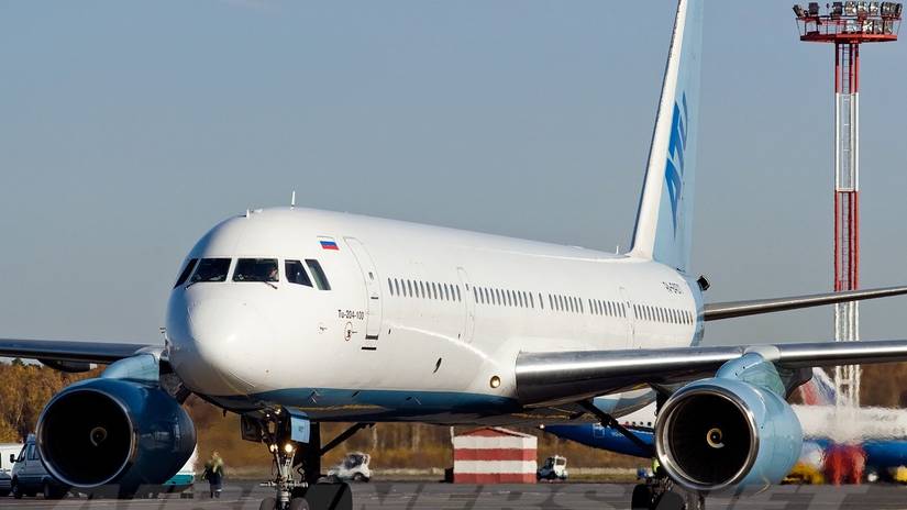 Aviastar-TU Tupolev Tu-204