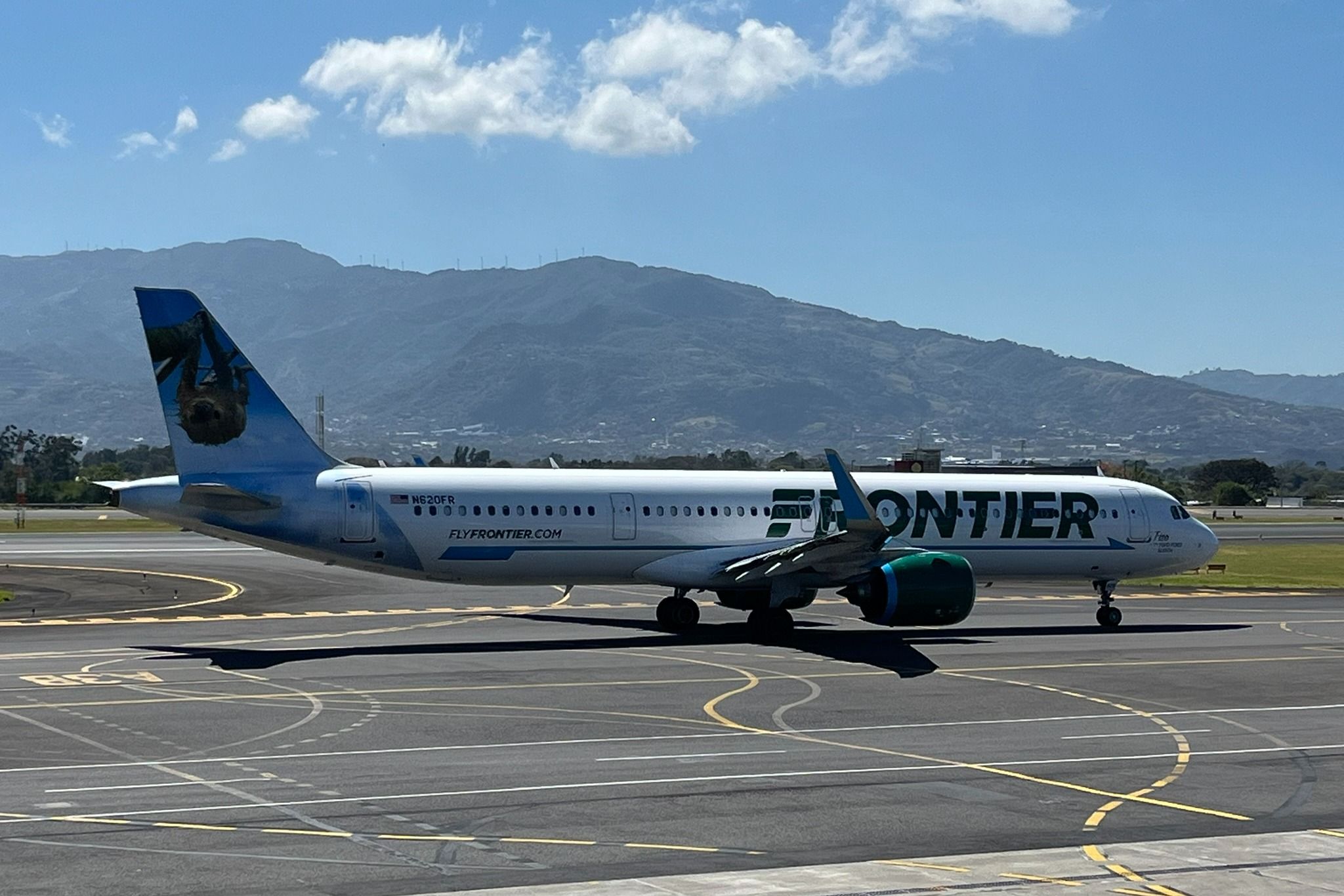 Frontier Airlines Airbus A321neo Featuring Costa Rican Sloth Lands In San José For The First Time