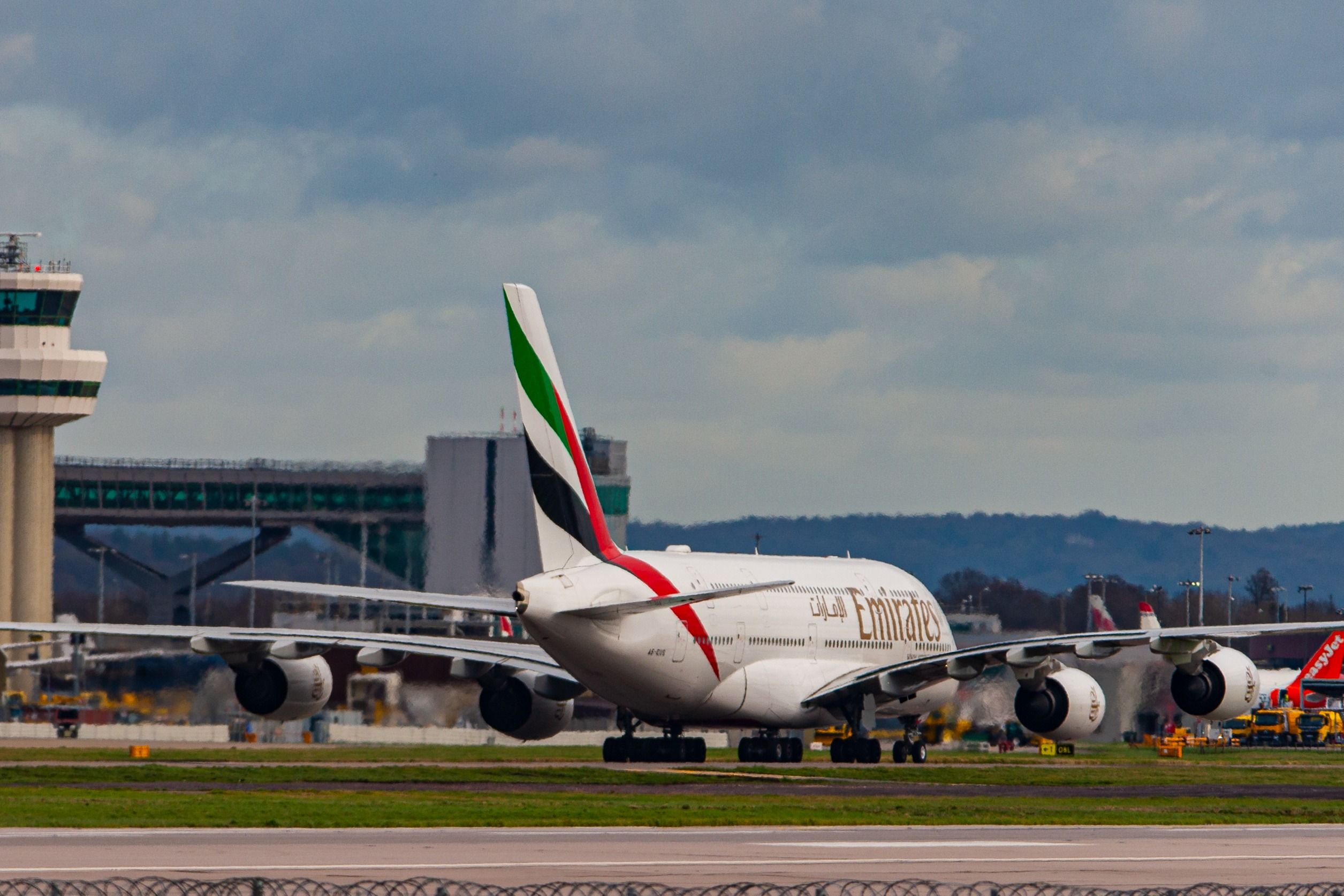 Encouraging Public Transport Use: London Gatwick Airport Raises Drop-Off Charges By 20%