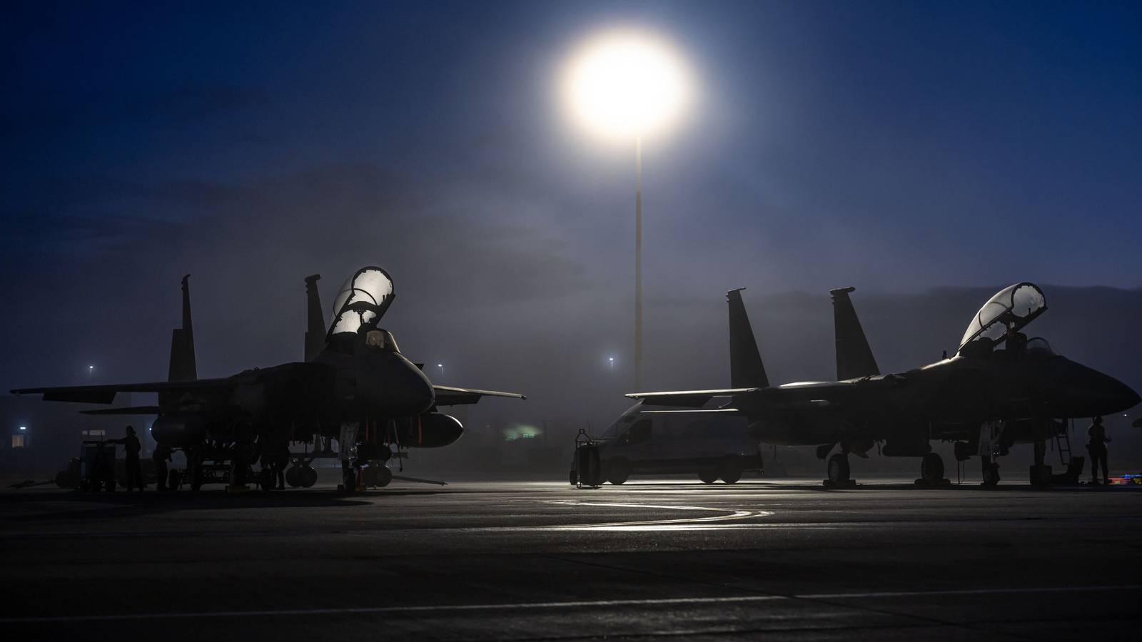 USAF Warns Public Against Pointing Lasers At Military Jets