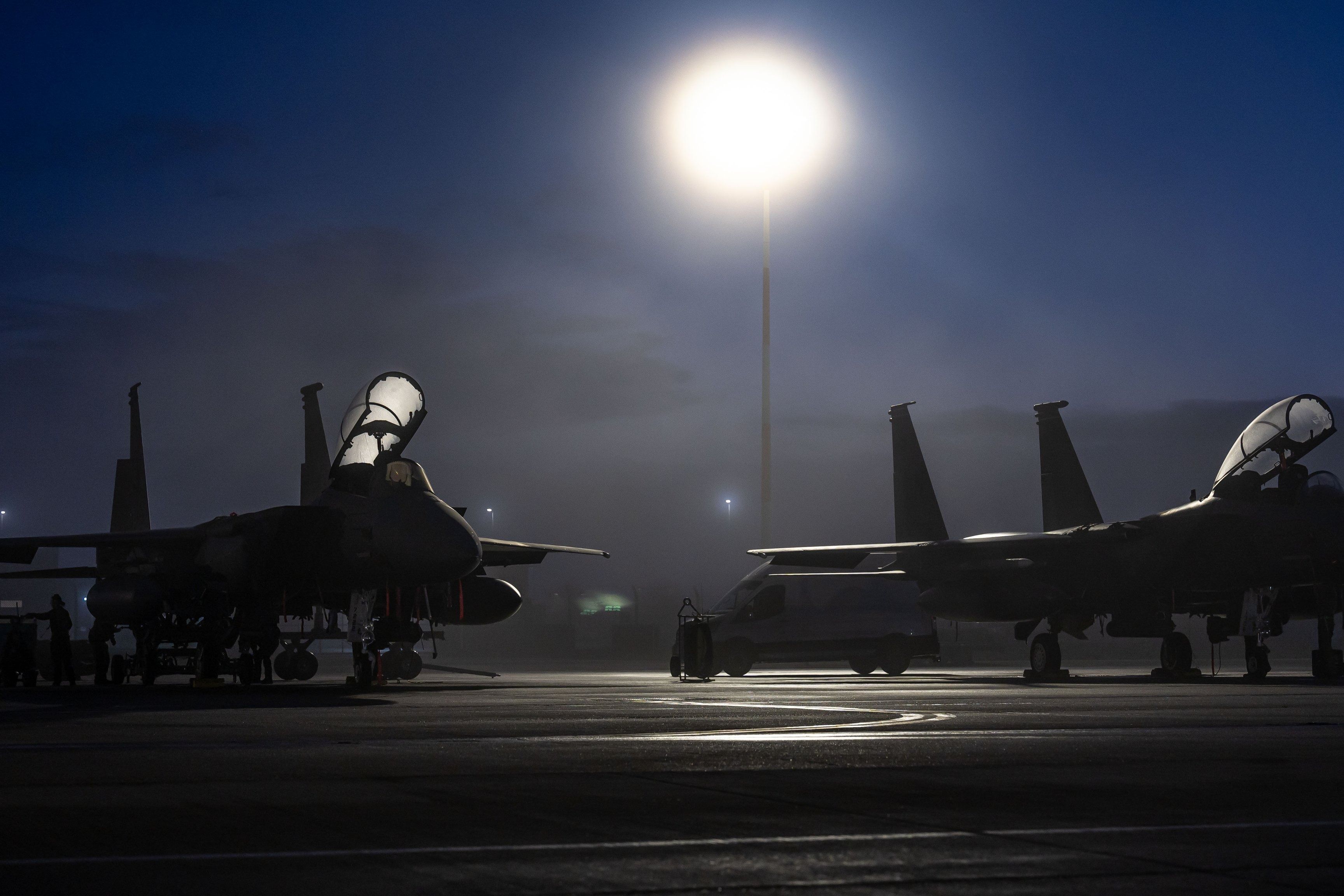 USAF Warns Public Against Pointing Lasers At Military Jets