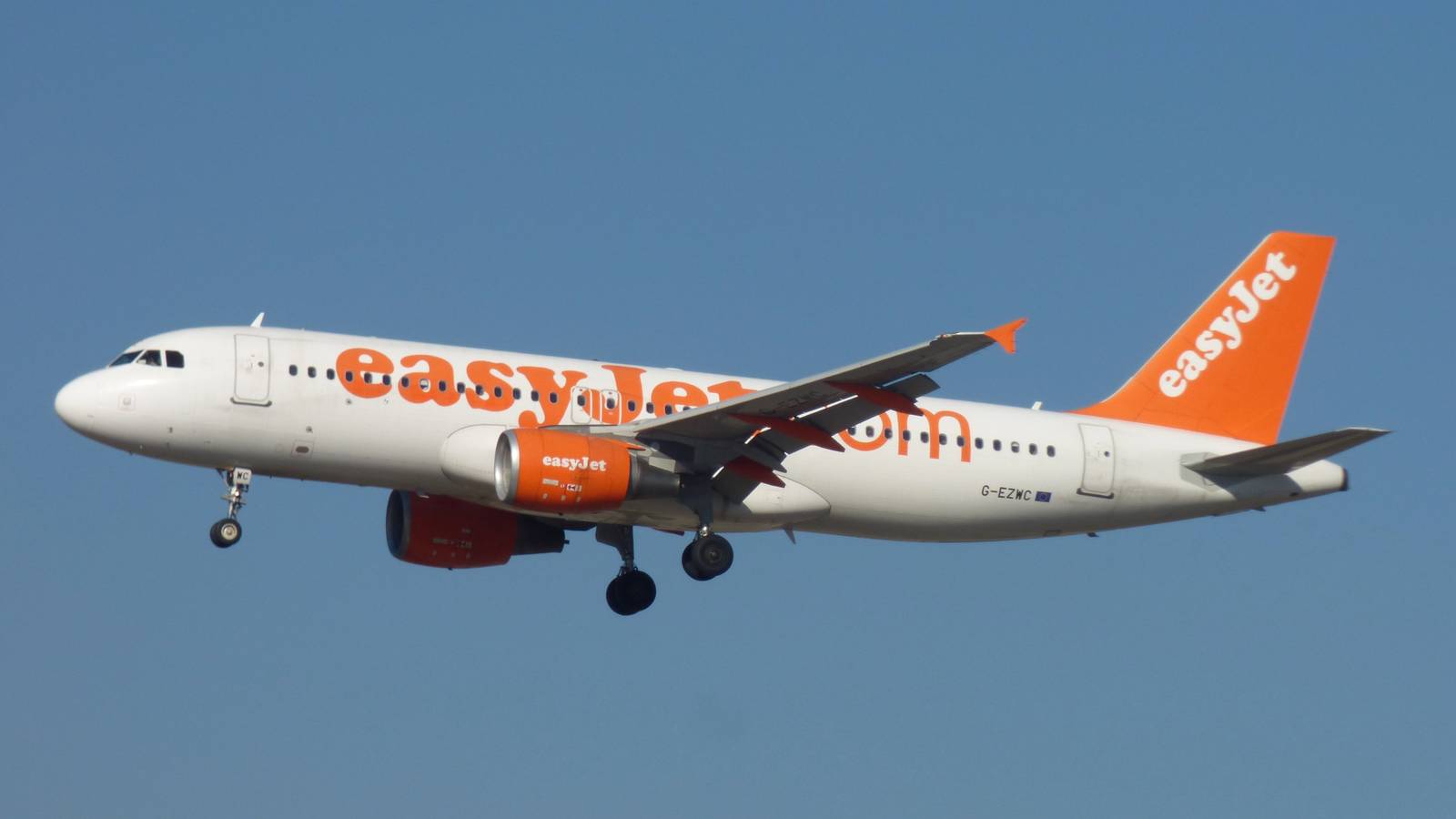 UK Prime Minister Hikes Tax On Commercial Flights But Not Private Jets