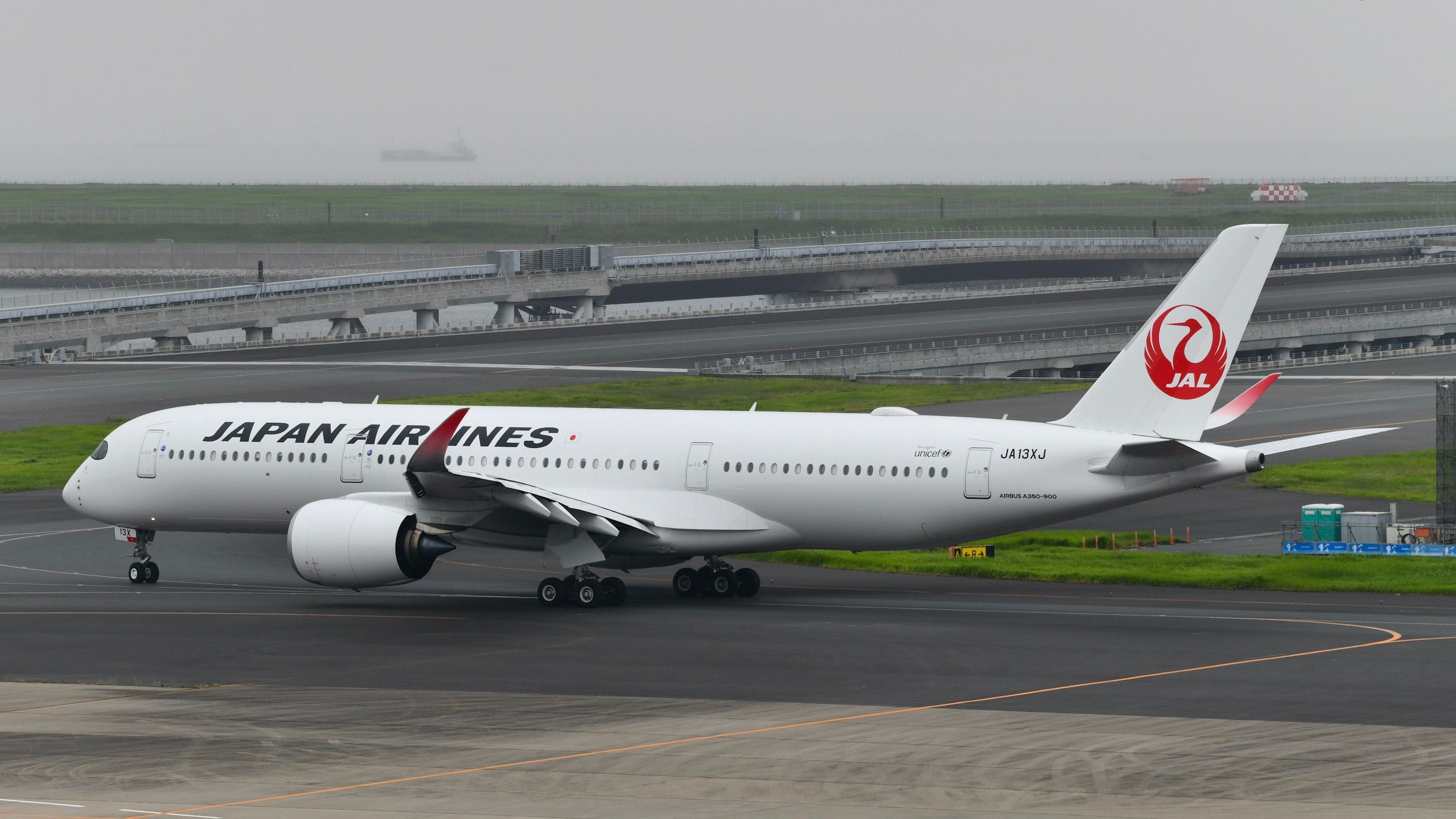 Miracle Or Just Excellent Training: How Japan Airlines Cabin Crew
