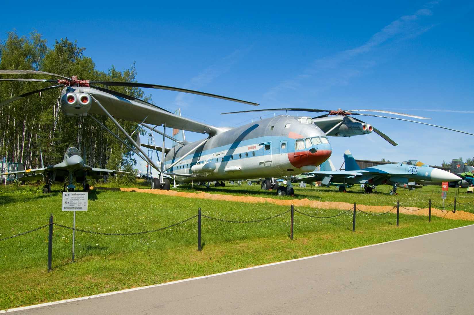 Mil V-12: The Story Of The Largest Helicopter Ever Built