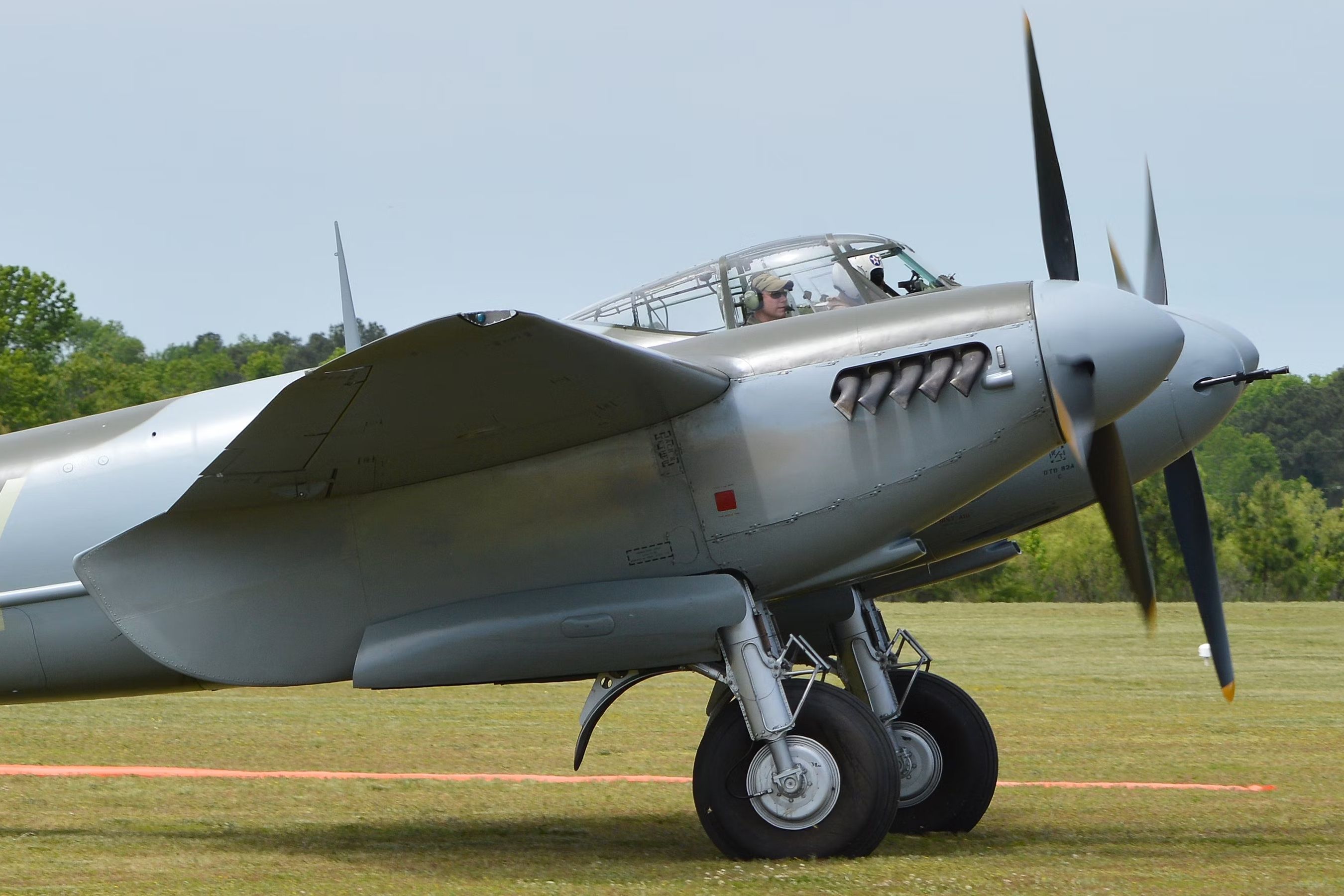 Wooden Wonder: The Story Of The De Havilland DH.98 'Mosquito'