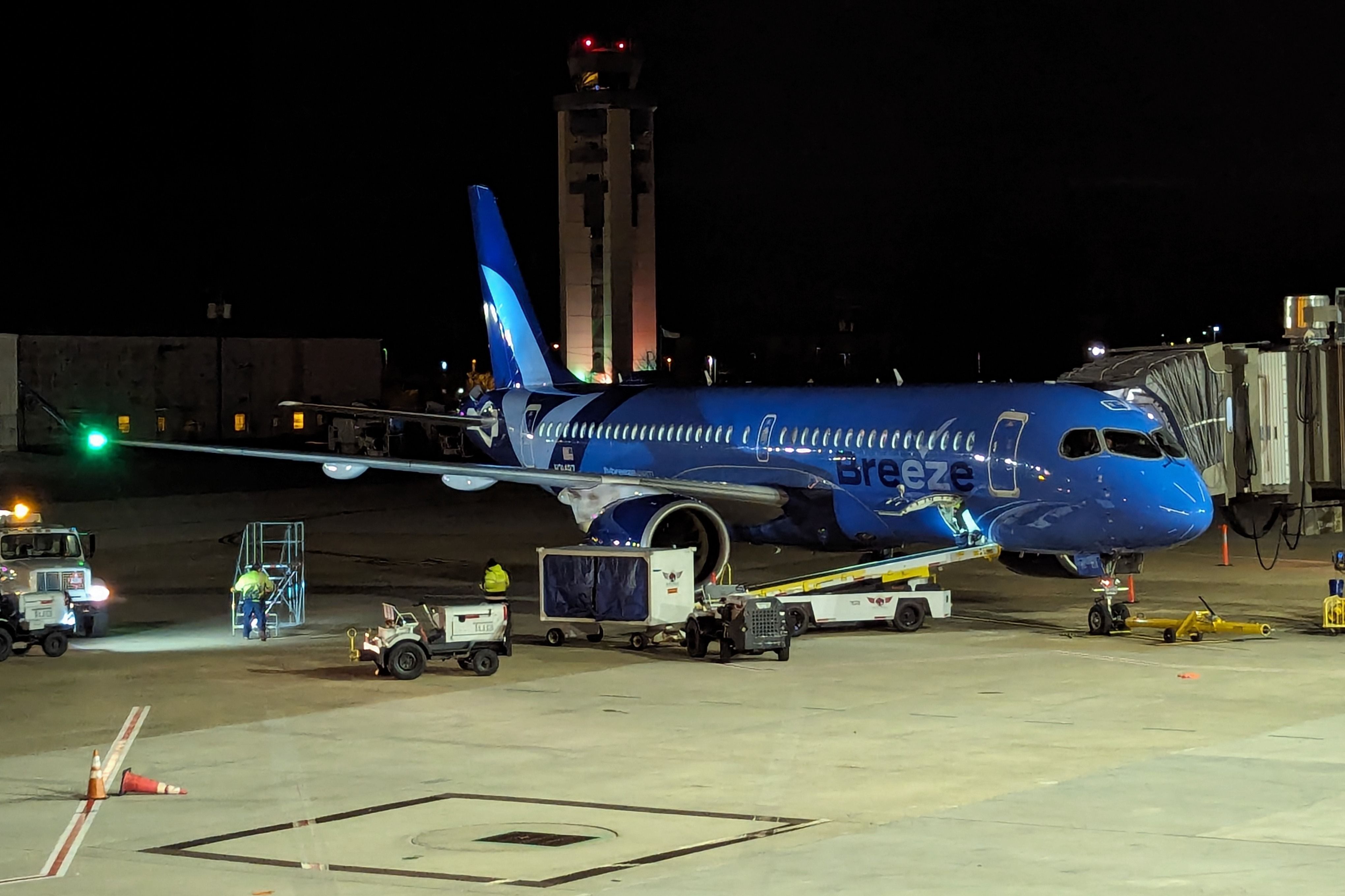Flight Review: Breeze Airbus A220 In "Nicer" From Richmond To Tampa
