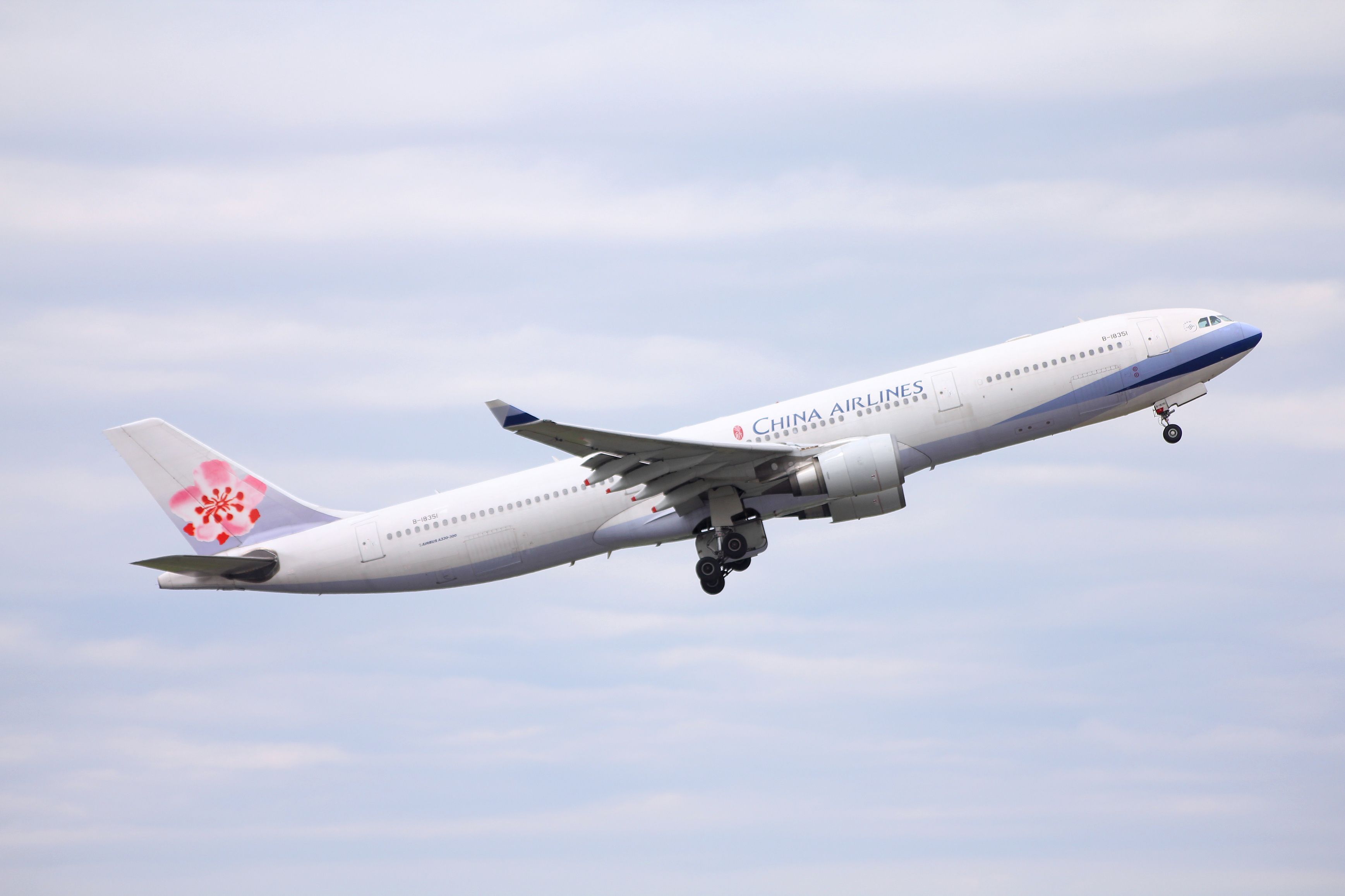 China Airlines Airbus A330 Returns To Taipei After Crew Declares Emergency