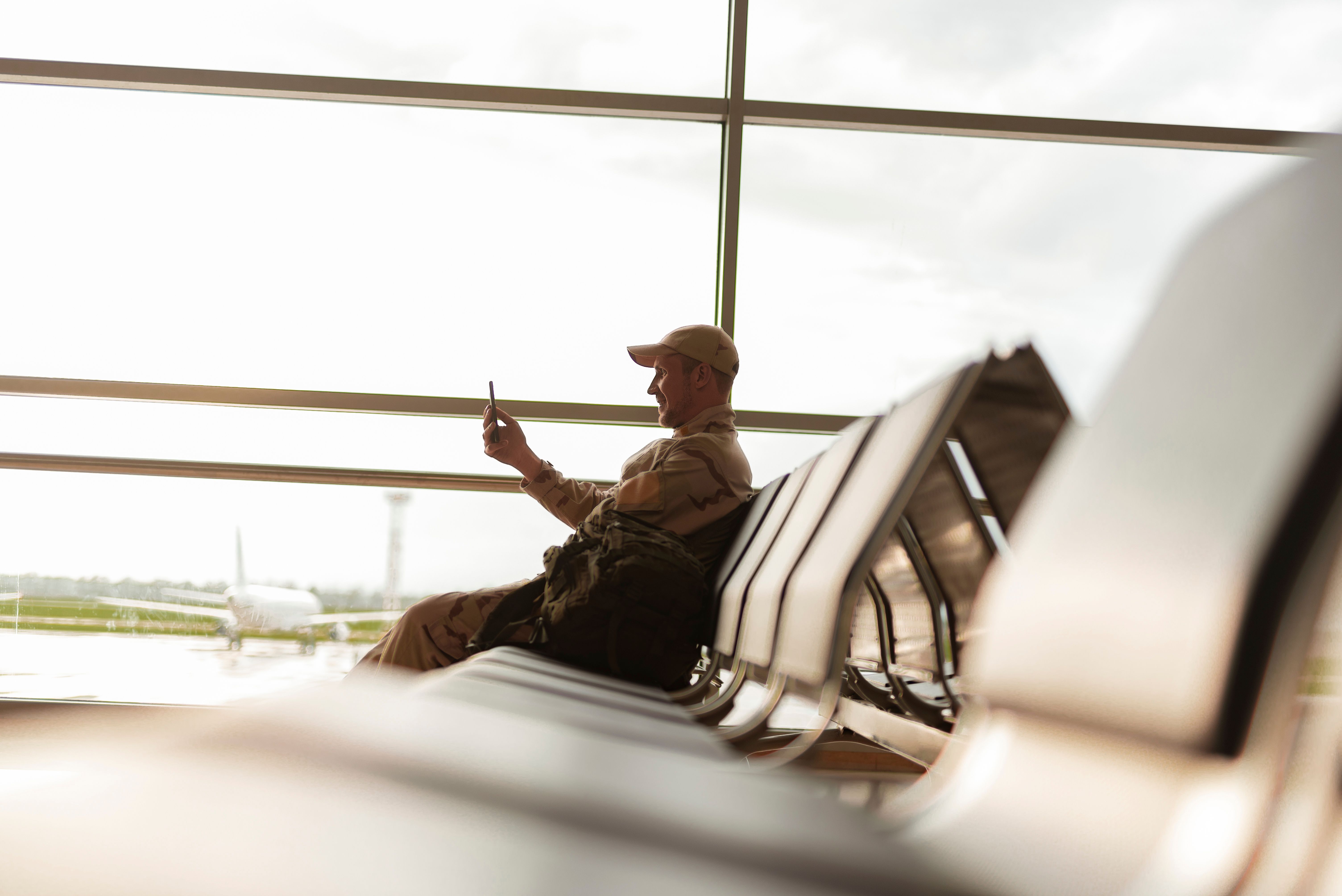 Which North American Airlines Offer Military Discount Flight Fares?