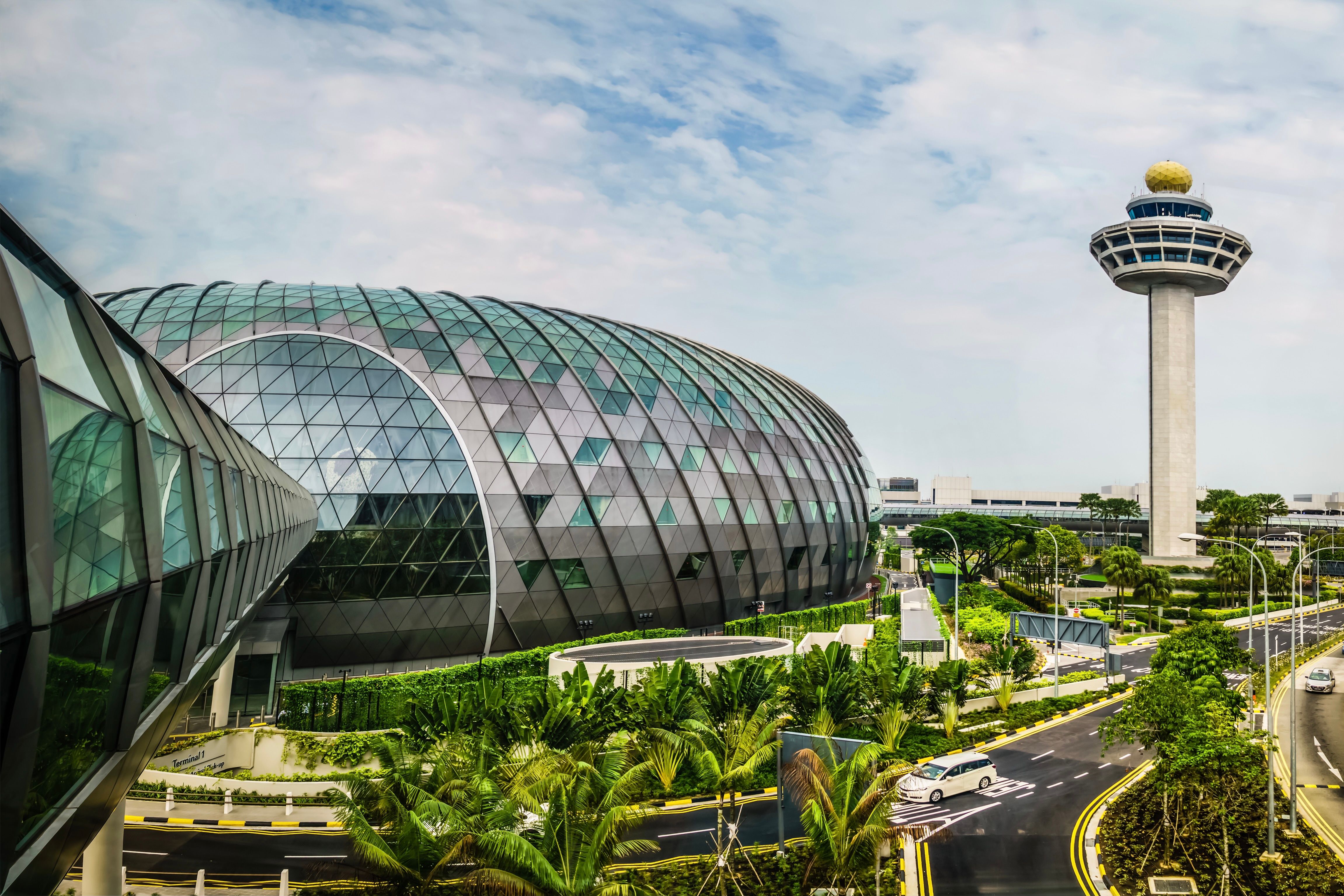 Top 5: The World's Best Airports For Layovers