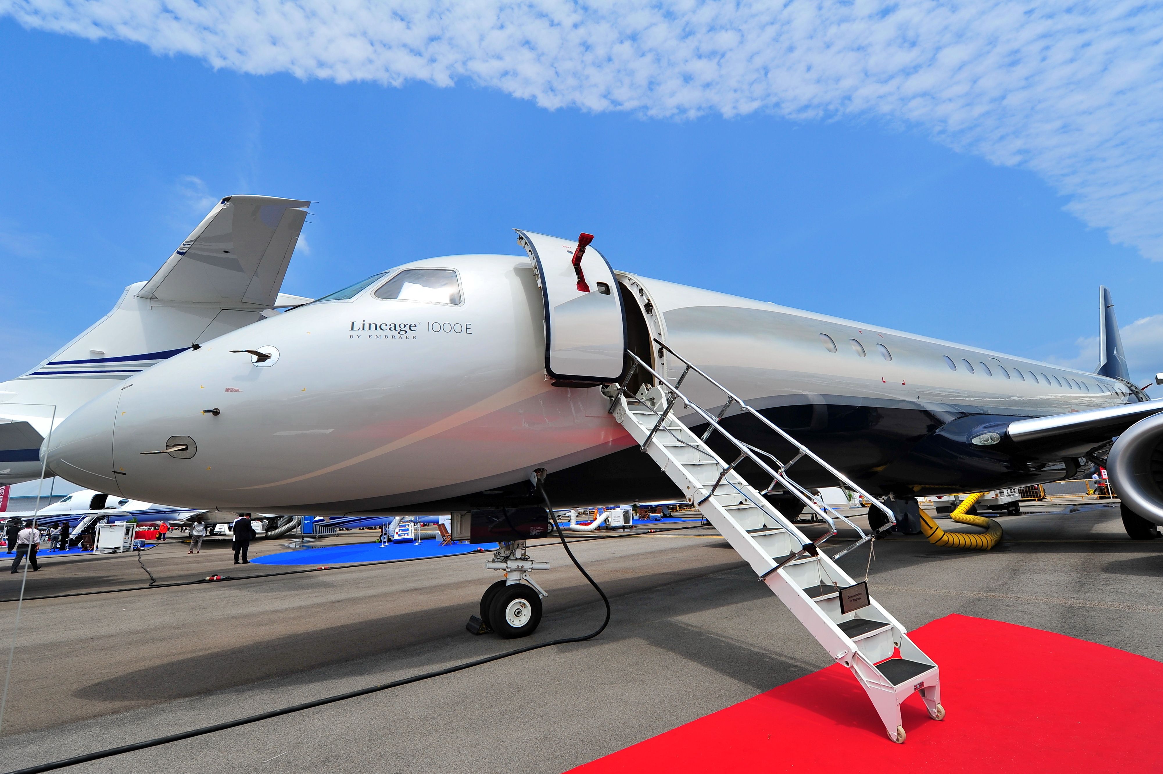 What Does A Private Jet Senior Cabin Crew Member Do?