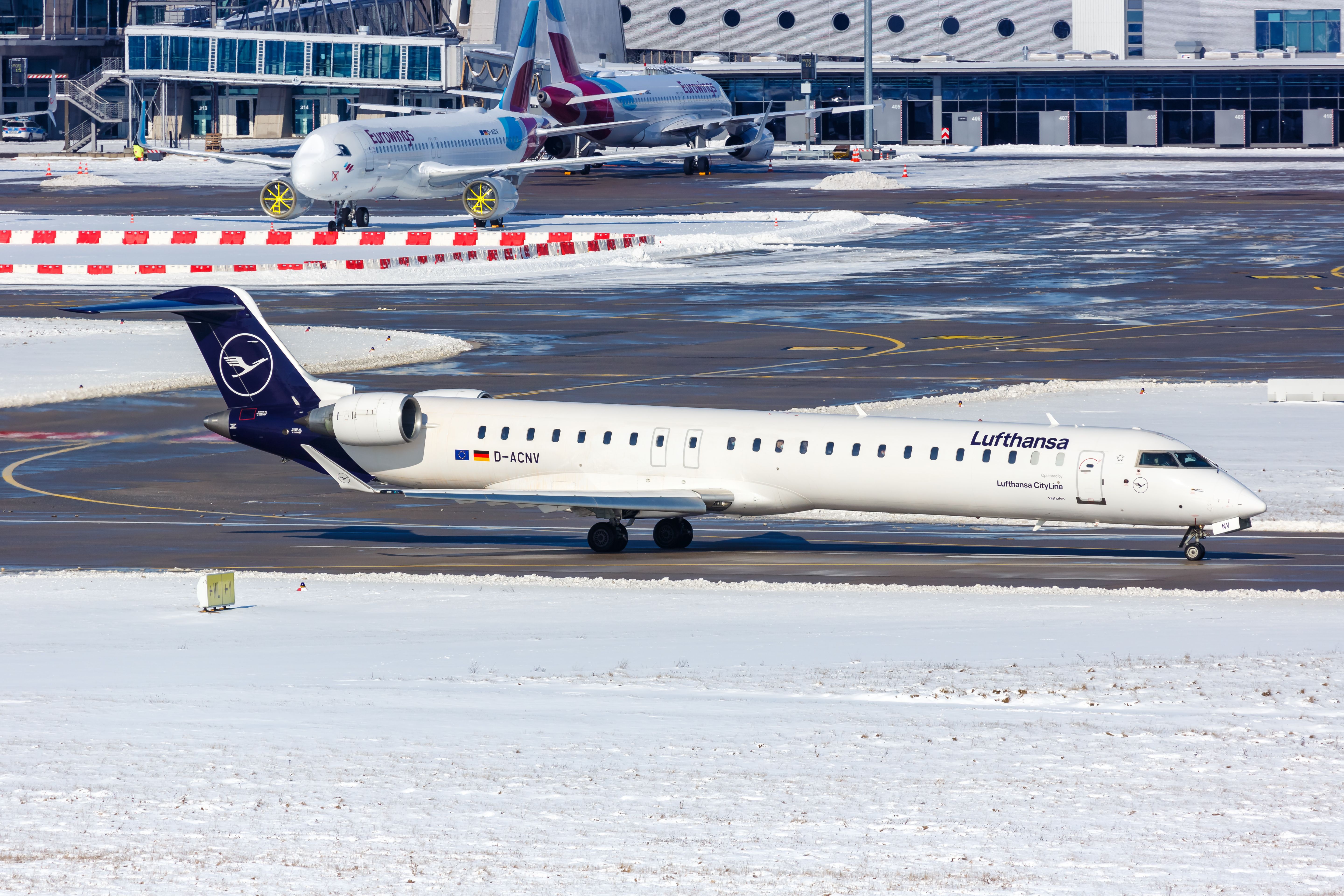German Airports Warn Of Major Disruption Due To Freezing Weather