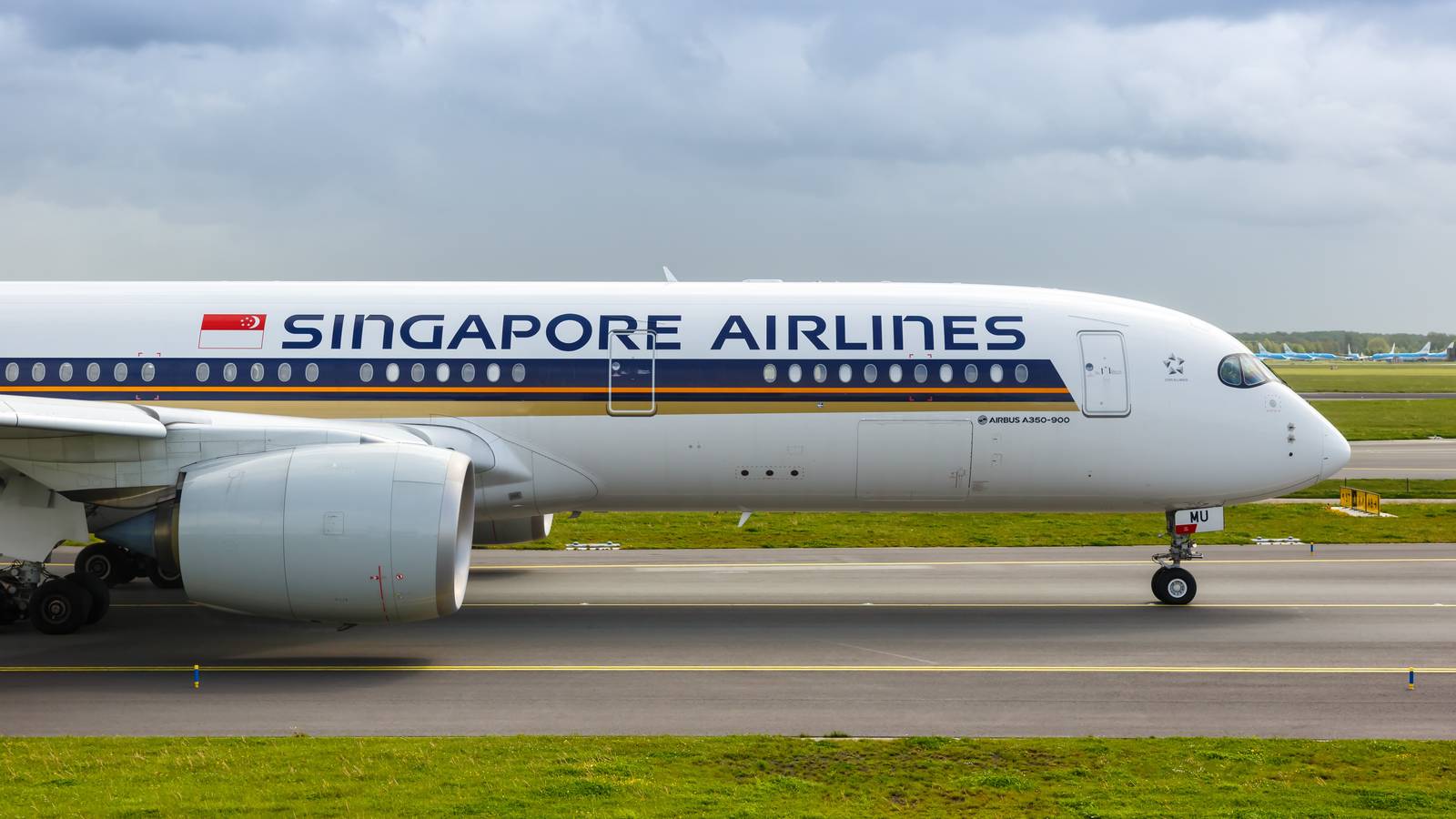 Singapore Airlines Resumes Flights After Mysterious 'Regulatory Reasons'
