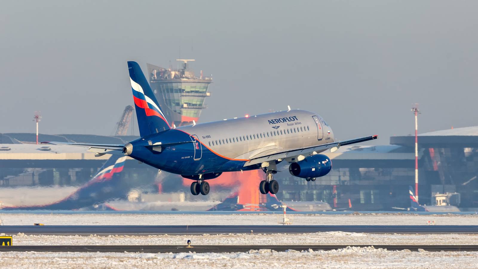 13 Years Since It Entered Service: Who Flies The Sukhoi Superjet Today?