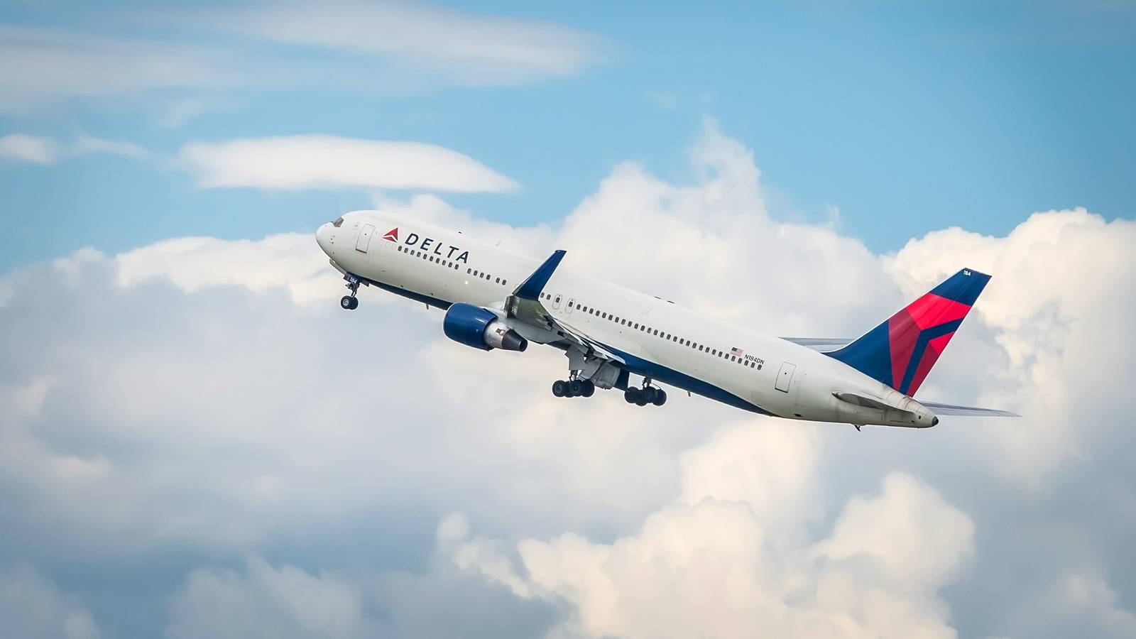 Delta Air Lines Set To Scale Back On Pilot Recruitment This Year