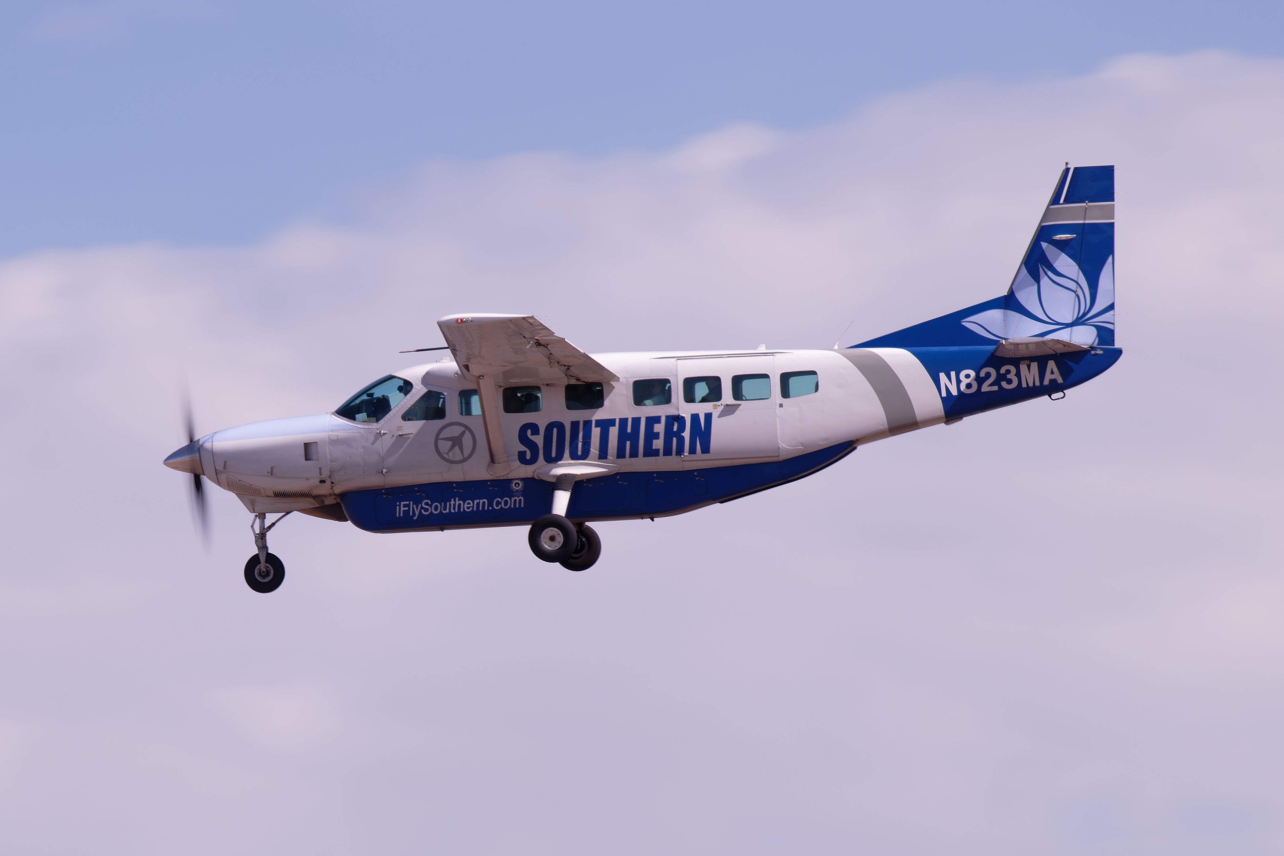 Southern Airways Express Cessna Caravan Makes Emergency Landing On A Road