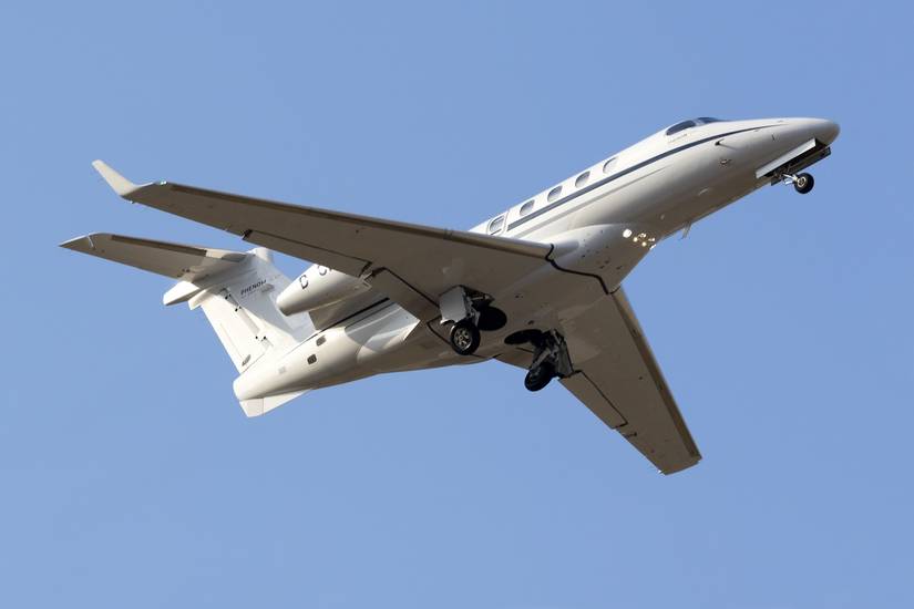 What's The Difference Between The Embraer Phenom 300 & The 300E?