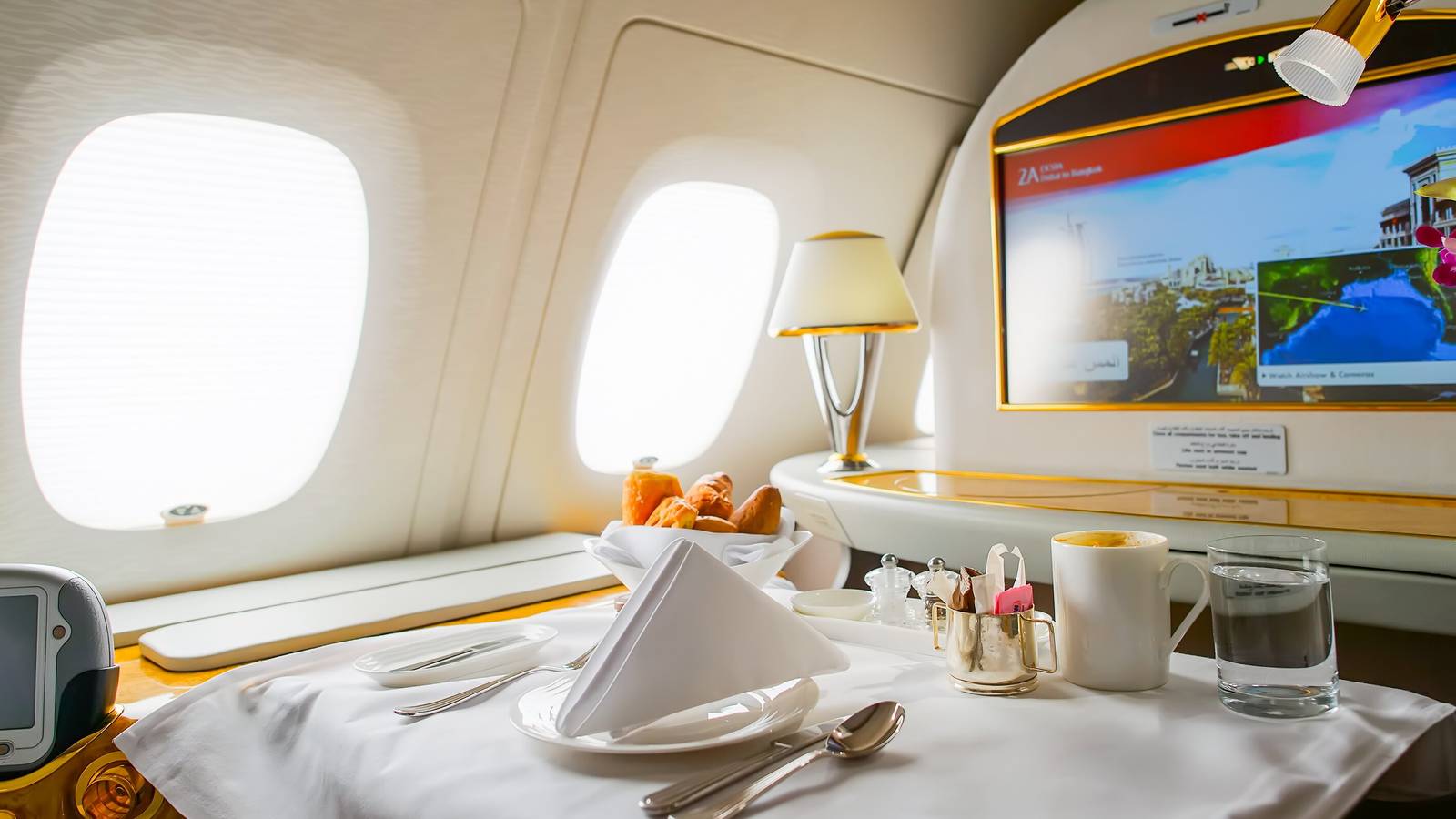 First Class Vs Business Class: 5 Key Differences