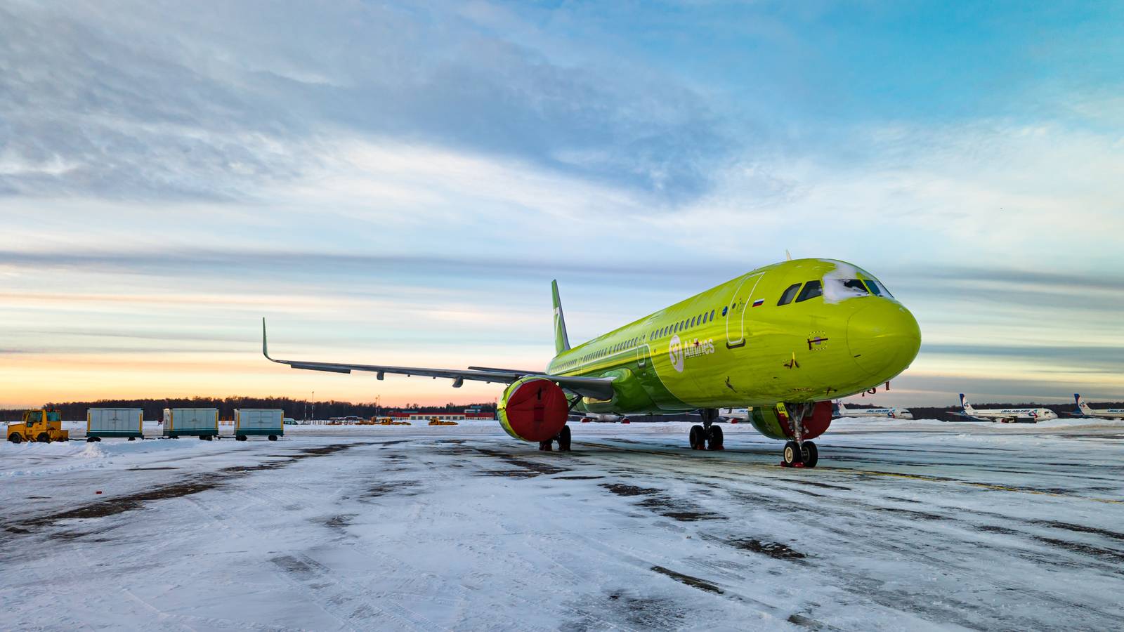 Russia's S7 Cuts Moscow Crew By 15% Due To Aircraft Groundings