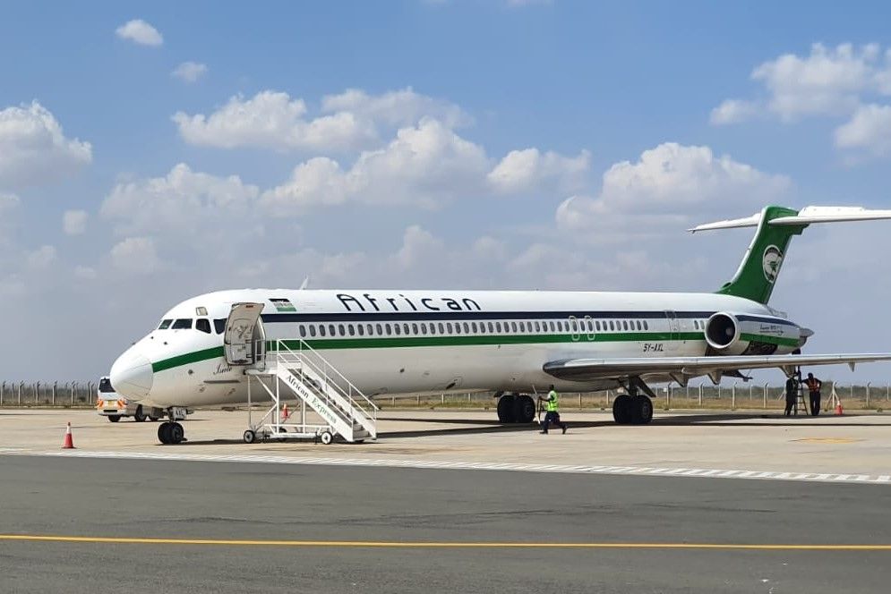 African McDonnell Douglas MD-80 Suffers Severe Damage During Landing
