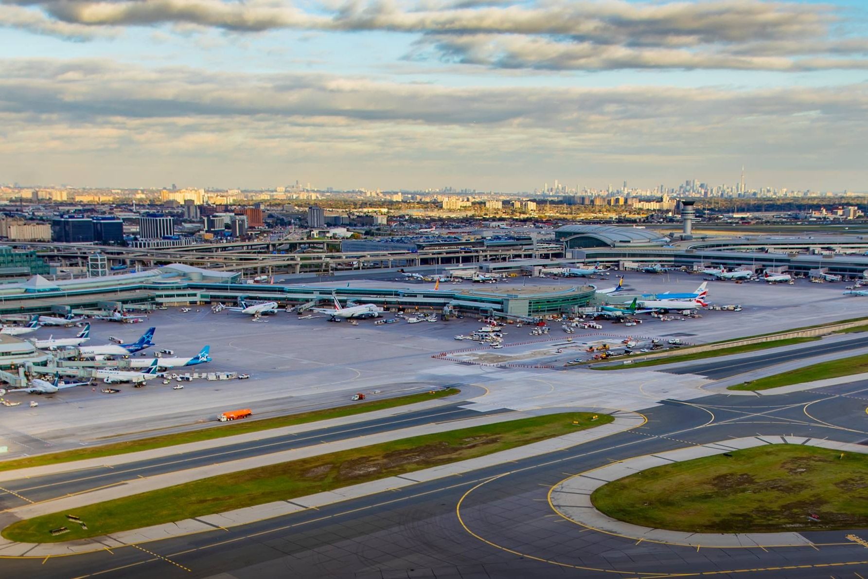Toronto Pearson International Airport Sees Record Attendance At Job Fair