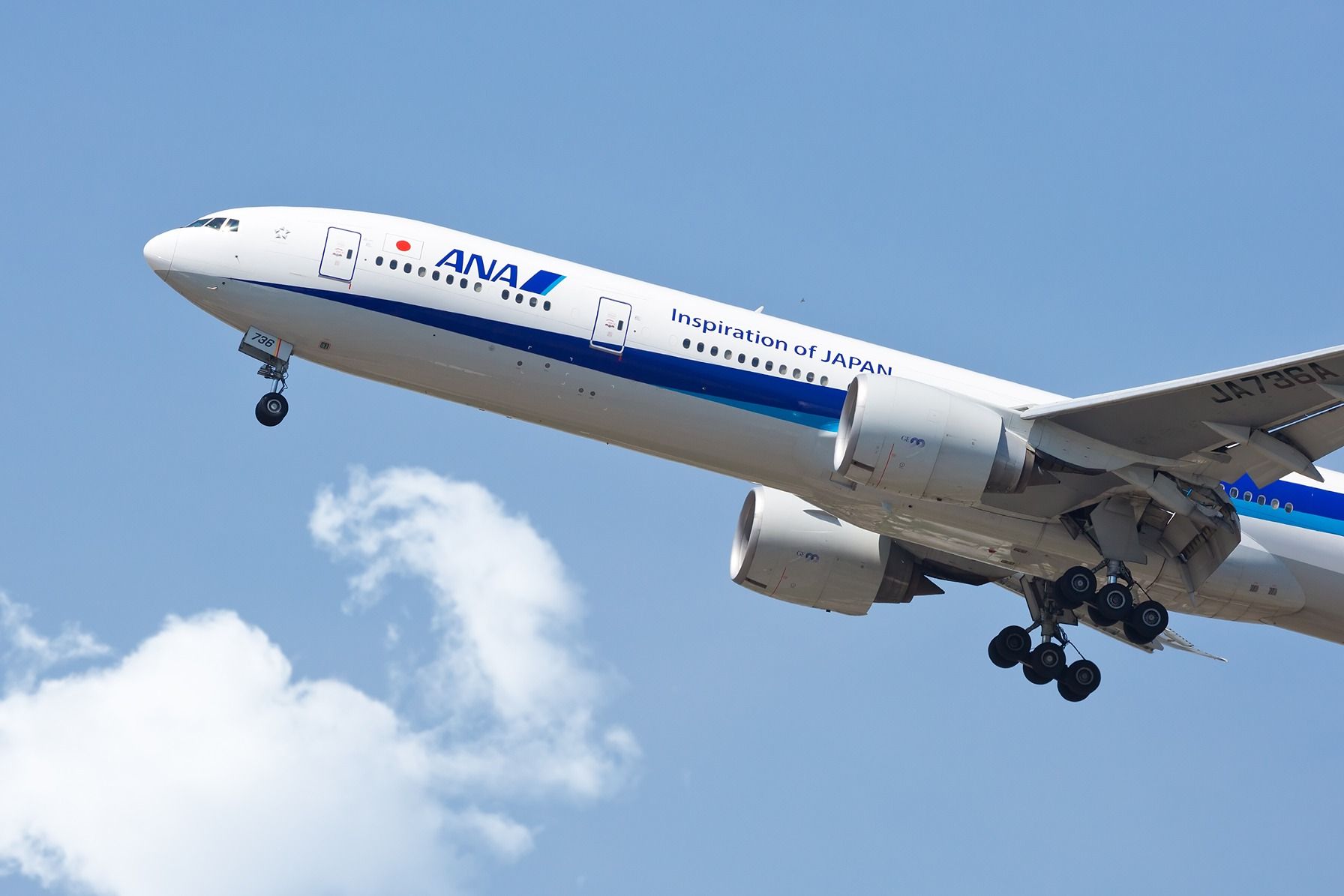 The Factors That Set The Boeing 777-300ER Apart From The Standard 777-300
