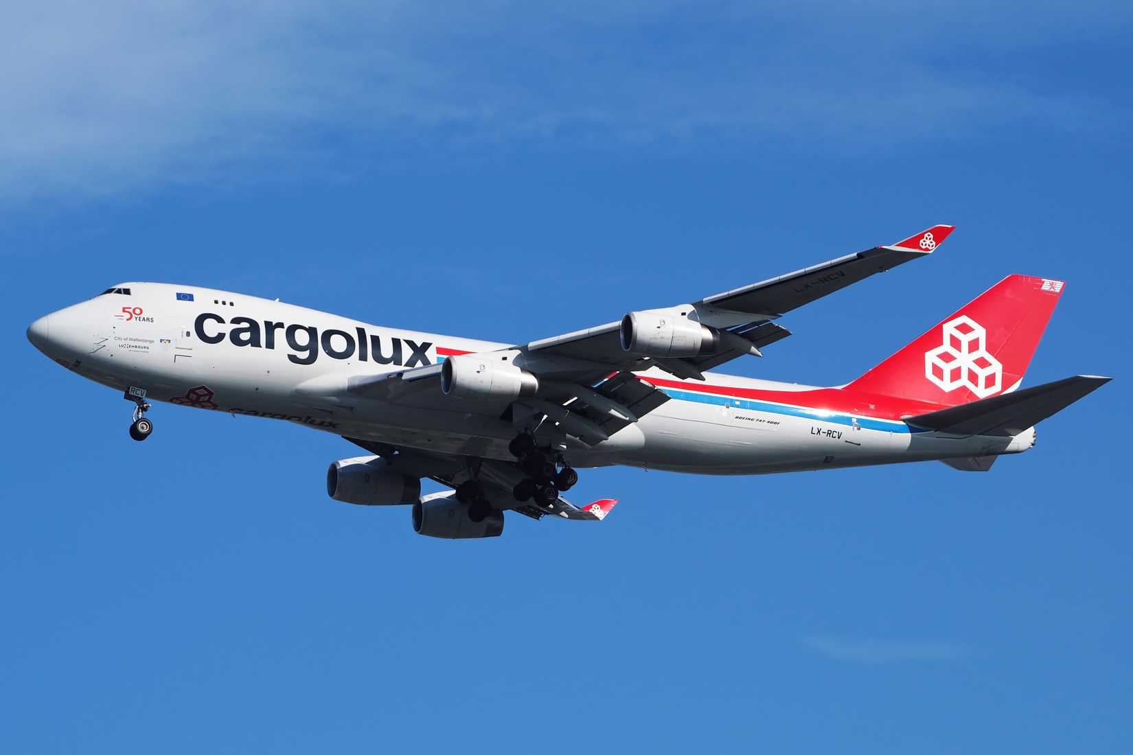 Cargolux Boeing 747-400F landing