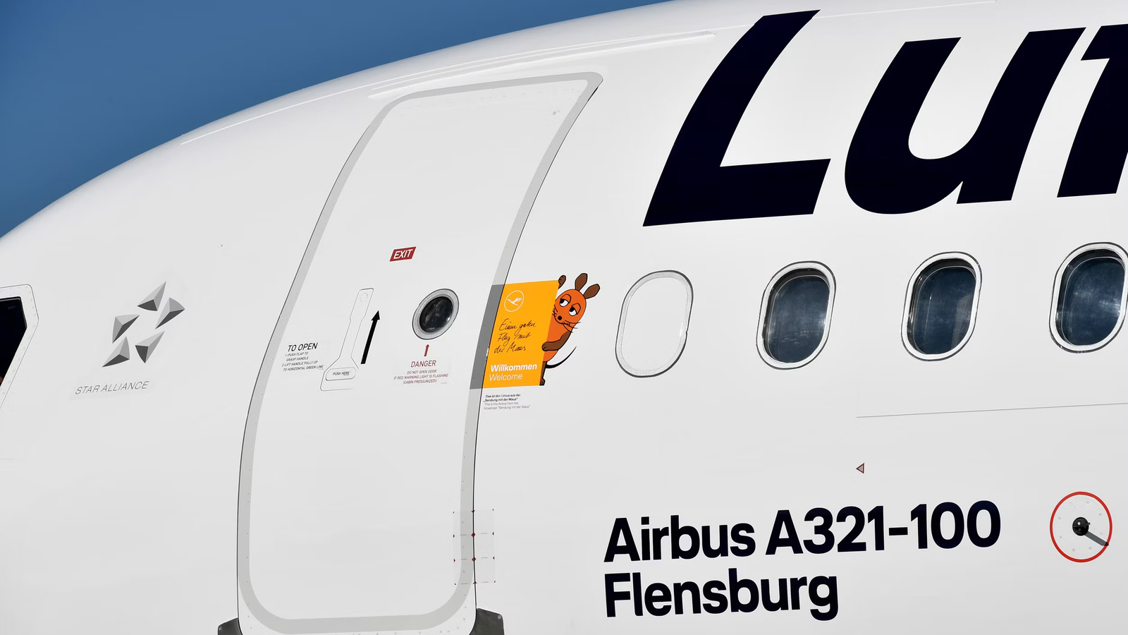 Welcome Onboard: The Story Of Lufthansa's Yellow Box