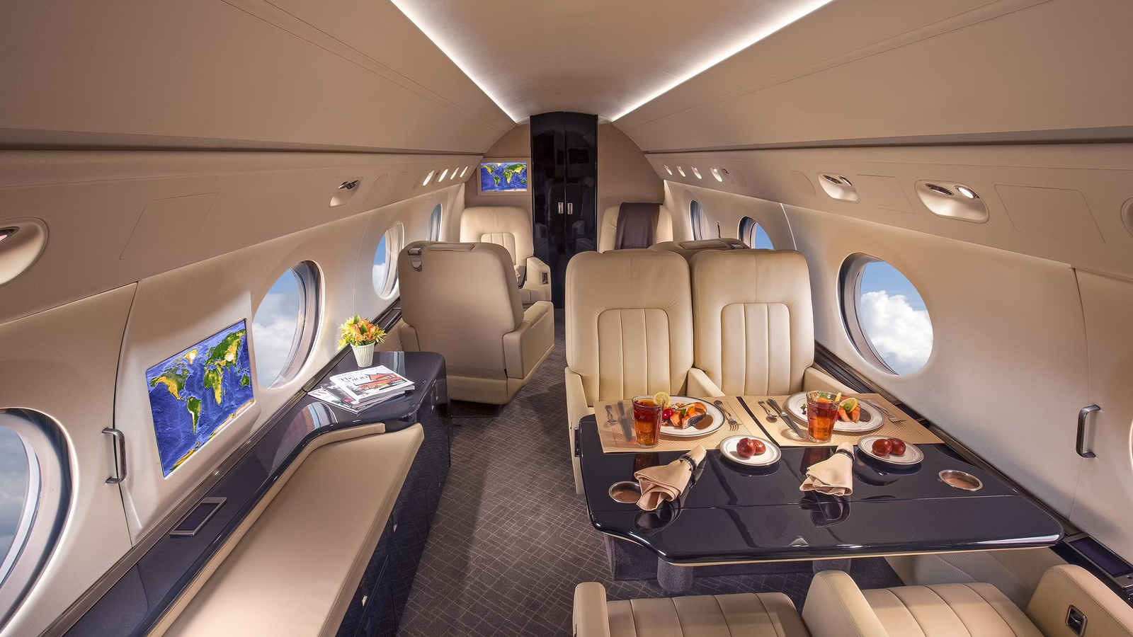 Private Jet Menus: What The Wealthy Eat