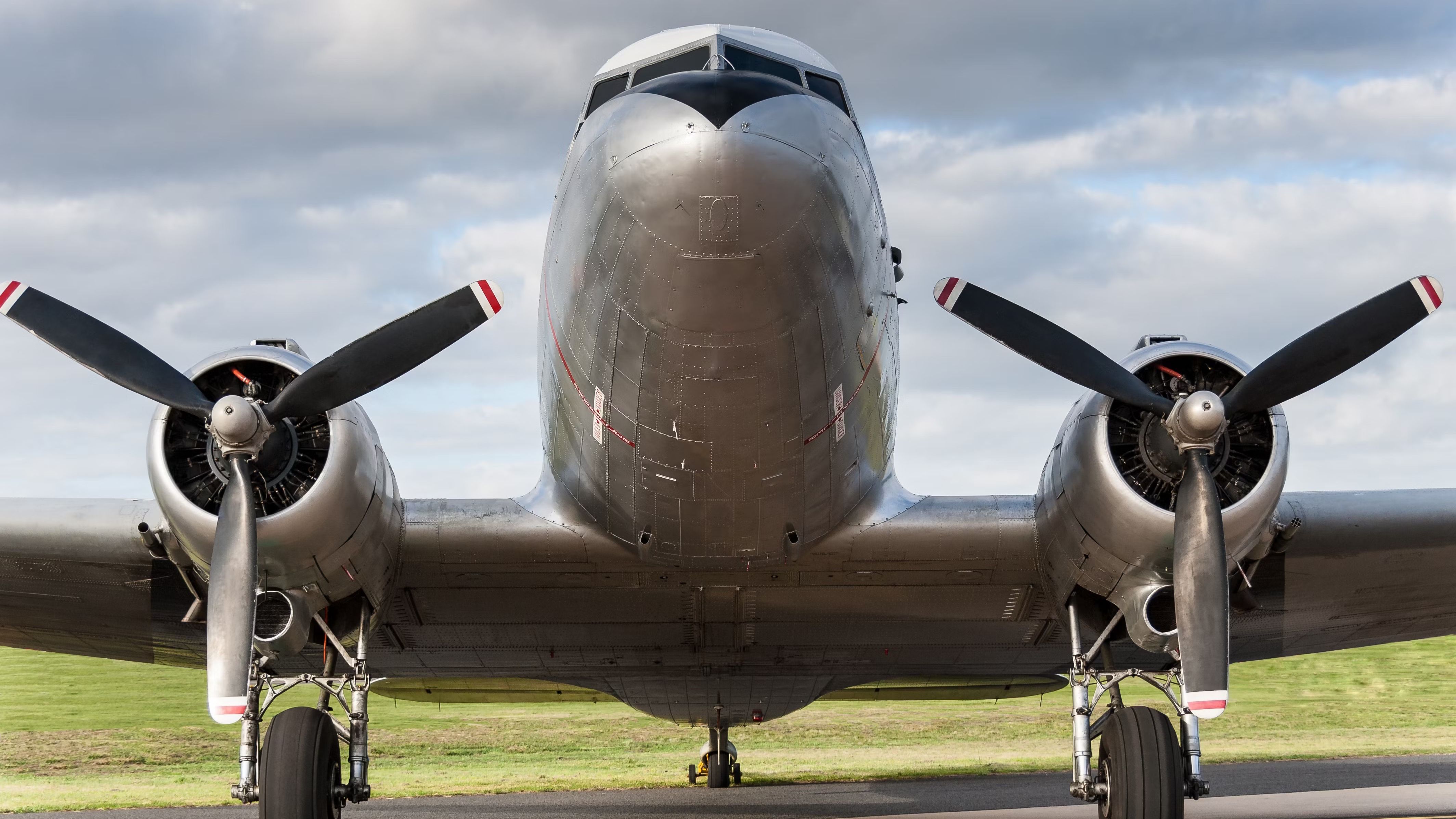 Cool: The Air France Douglas DC-3 That Was Restored To Flying