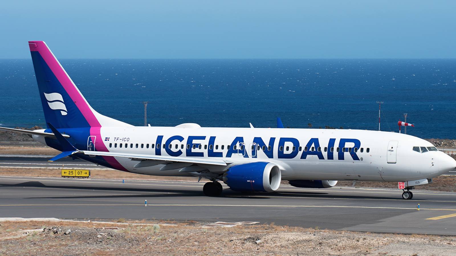 Icelandair Anticipates Profit Growth in 2024 Despite Volcano Eruption