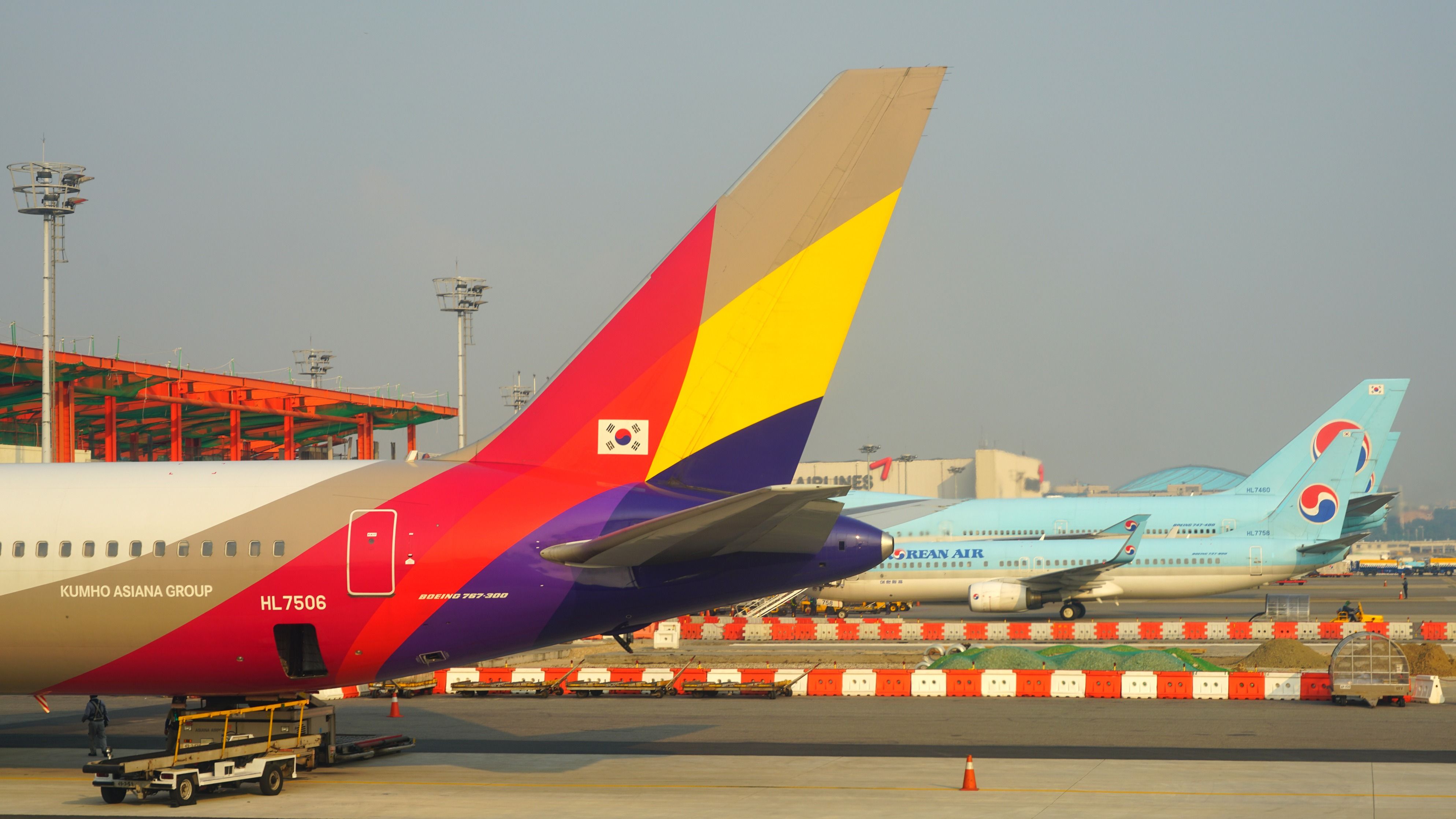 Korean Air Finalizes Acquisition Of Asiana Airlines