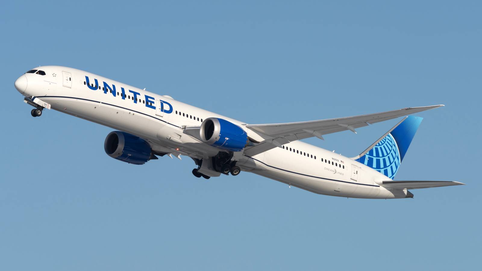 United Airlines Launches Month-Long Buy Miles 100% Bonus Sale