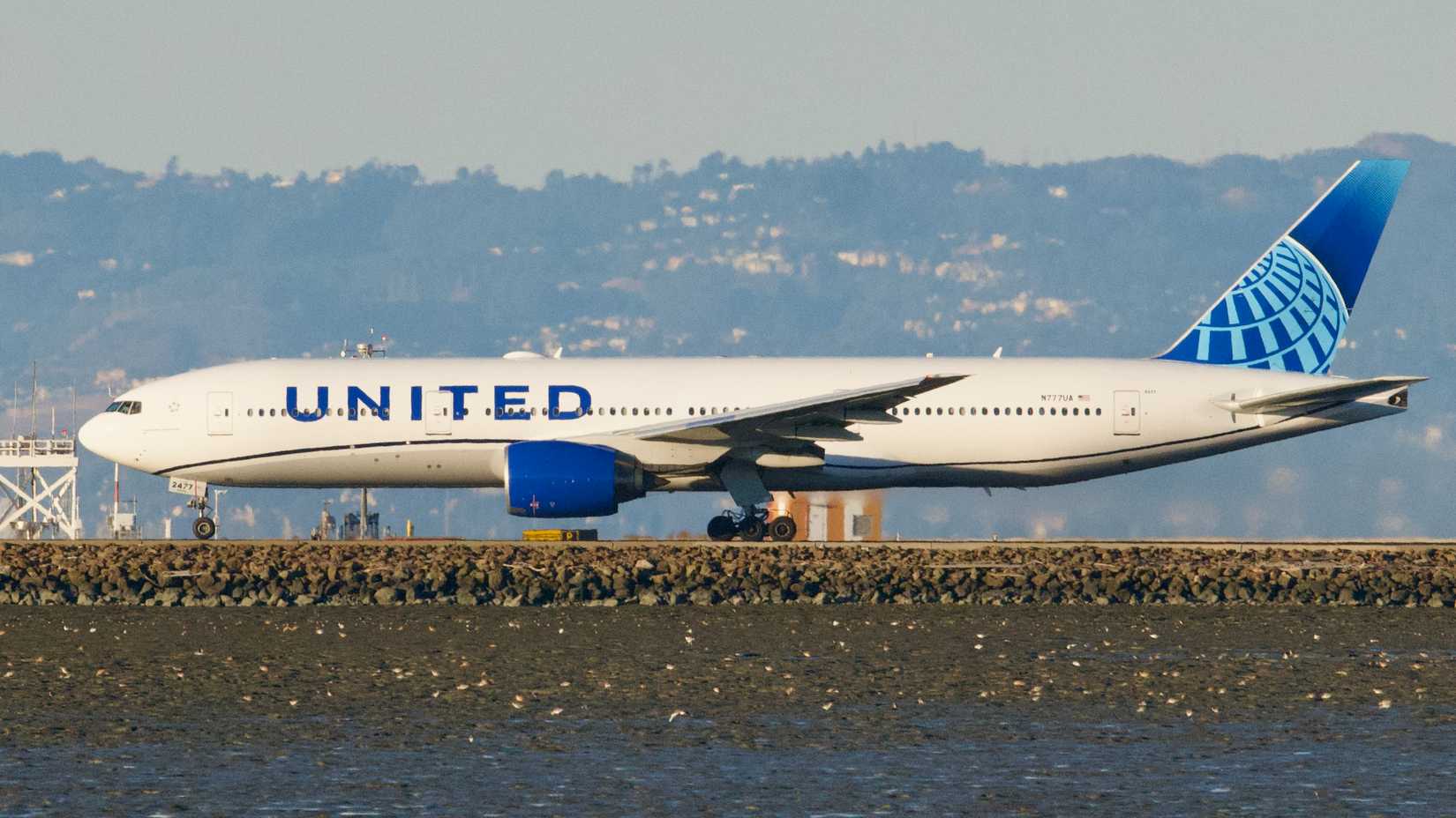 N777UA at SFO