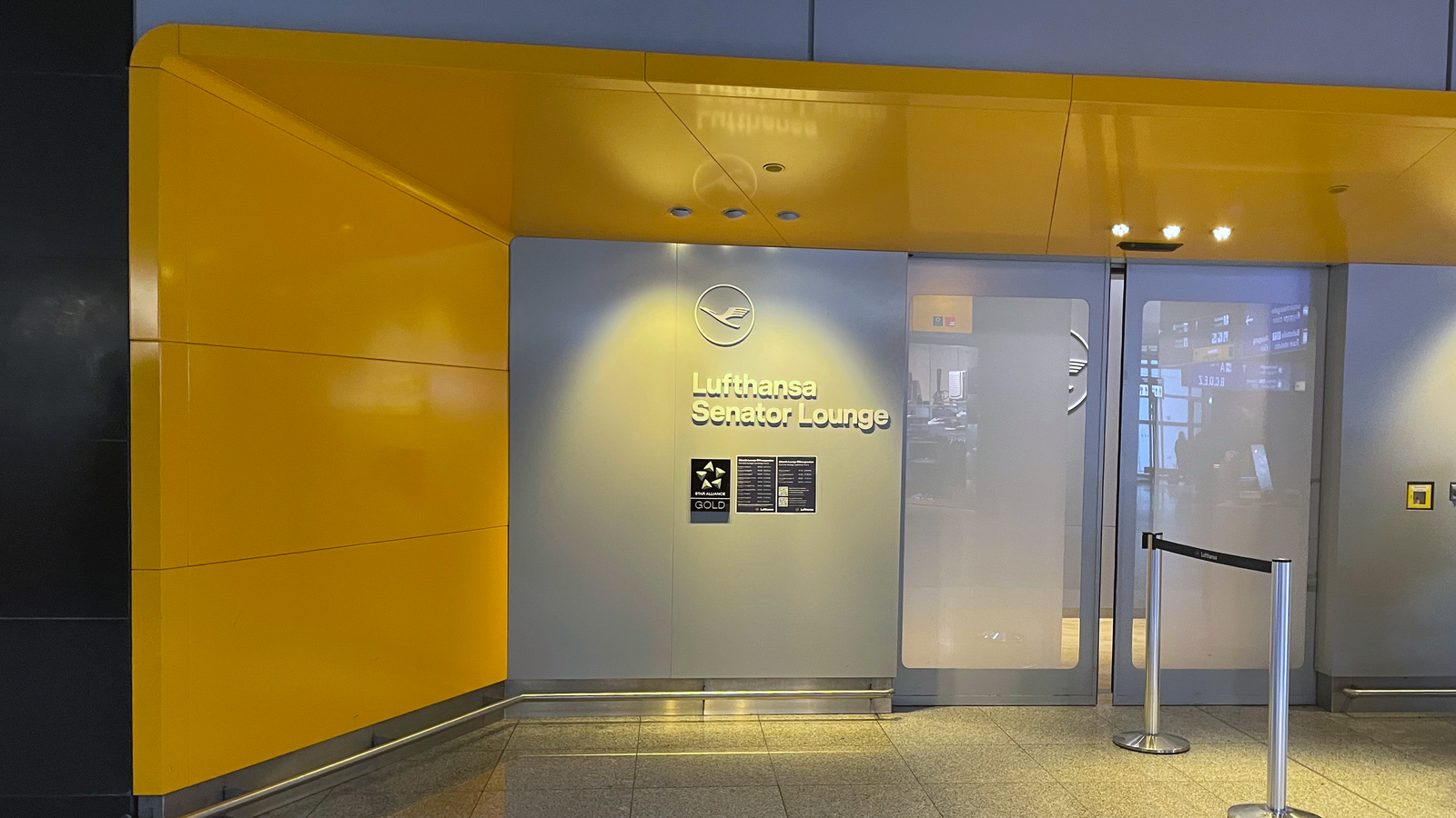 Lufthansa's Non-Schengen Senator Lounge at Frankfurt Airport Review
