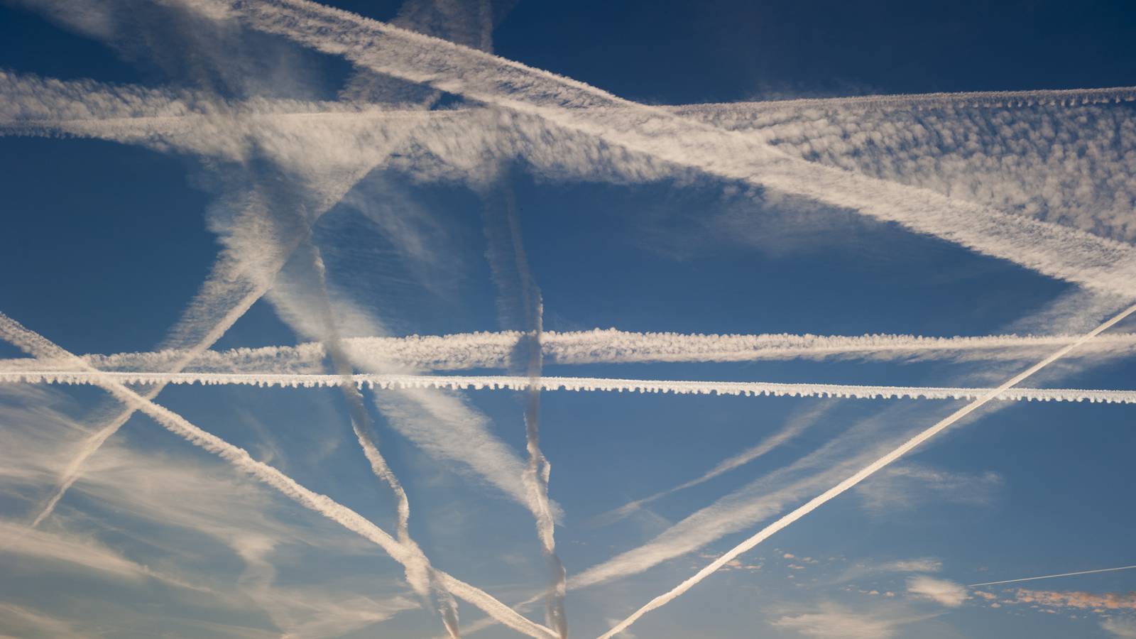 What Is A Chemtrail & Do They Even Exist?