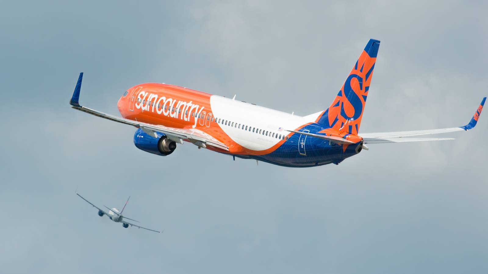Sun Country May Lose Minneapolis-Eau Claire Route To SkyWest