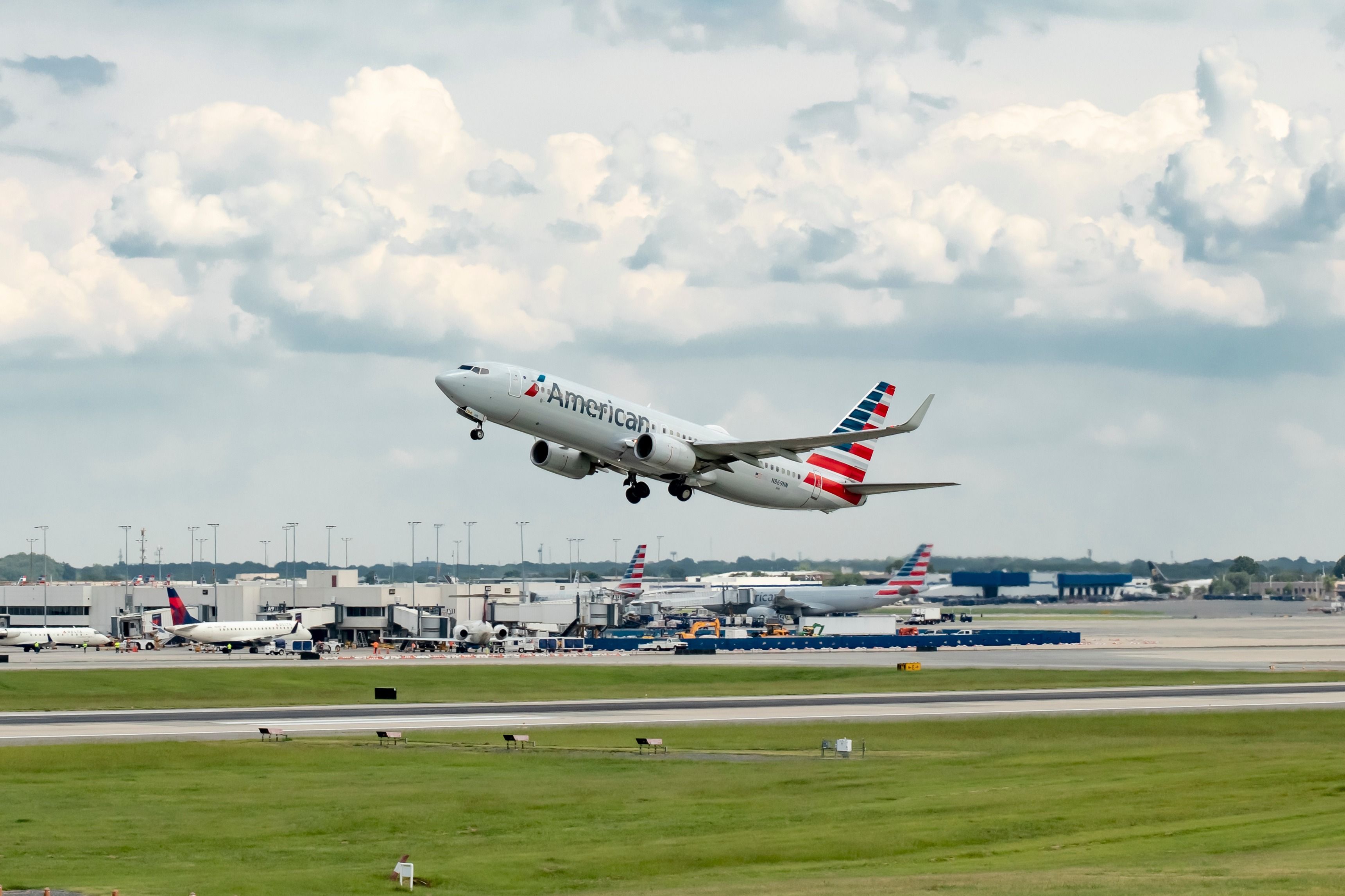 Ground Stop Issued At Charlotte Douglas International Airport Due To Heavy Fog