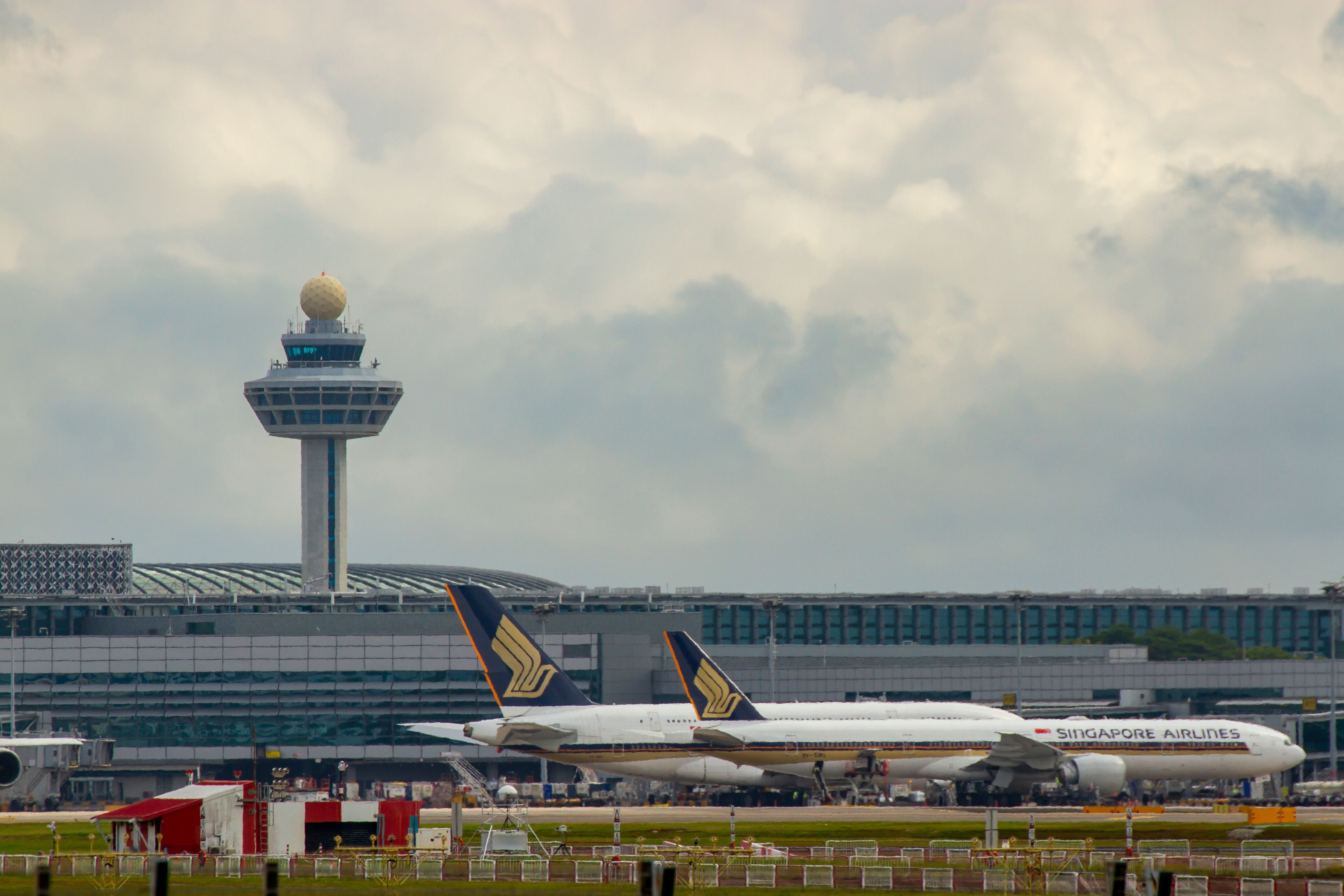 What Are The Best Ways To Fill Time During a Layover At Singapore Changi Airport?