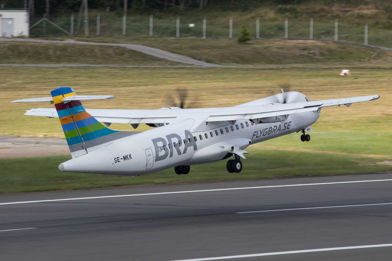 Dash 8 Vs ATR 42/72: 5 Differences Between The Popular Turboprop Families