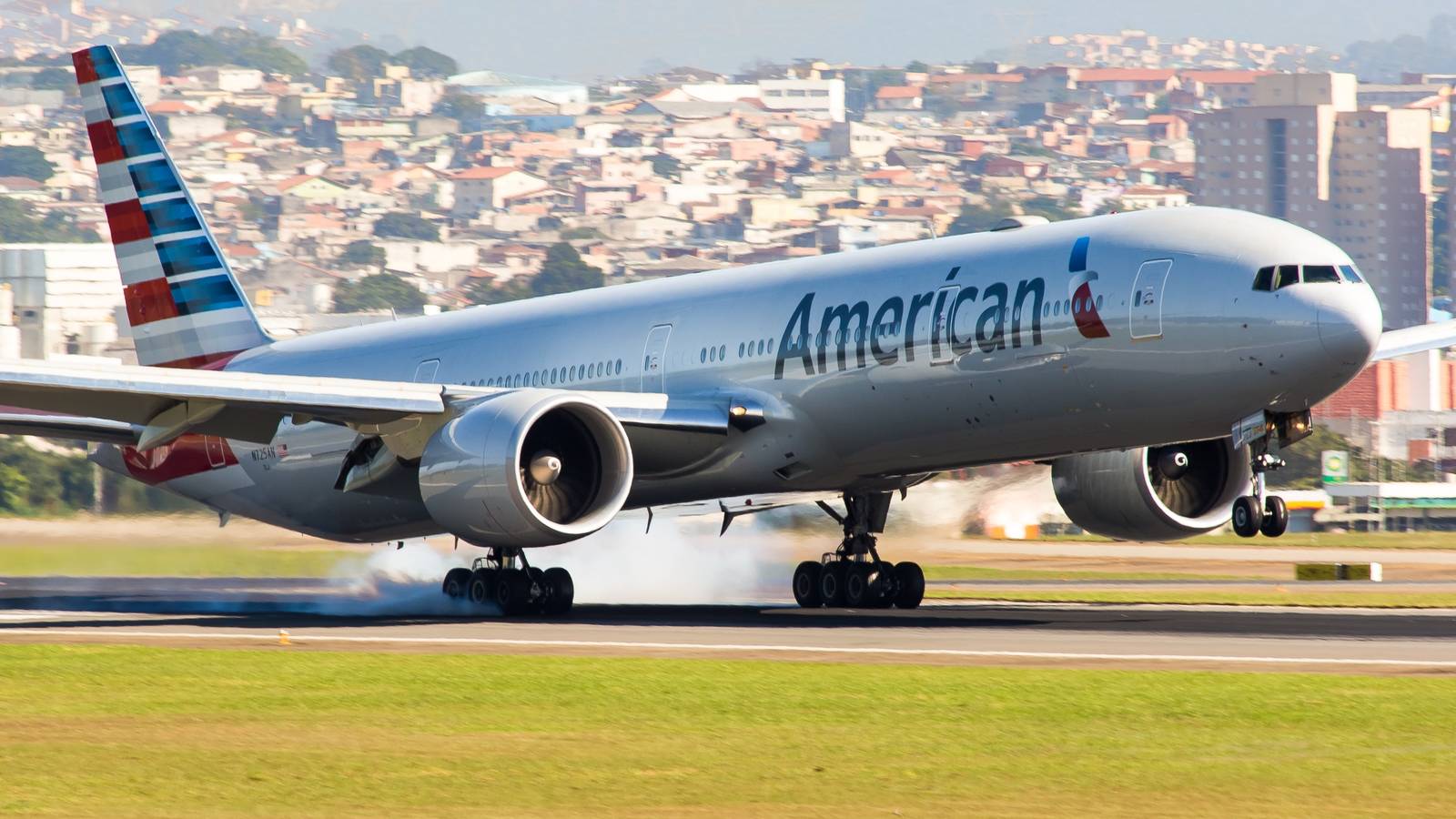 What Is American Airlines' Unaccompanied Minor Policy?