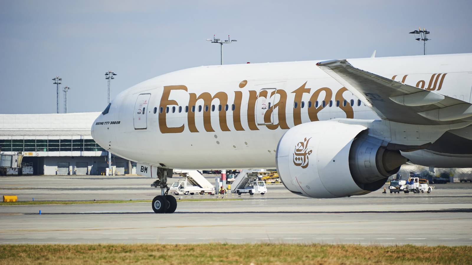 Violent Emirates Passenger Pinned To The Floor And Restrained By Crew