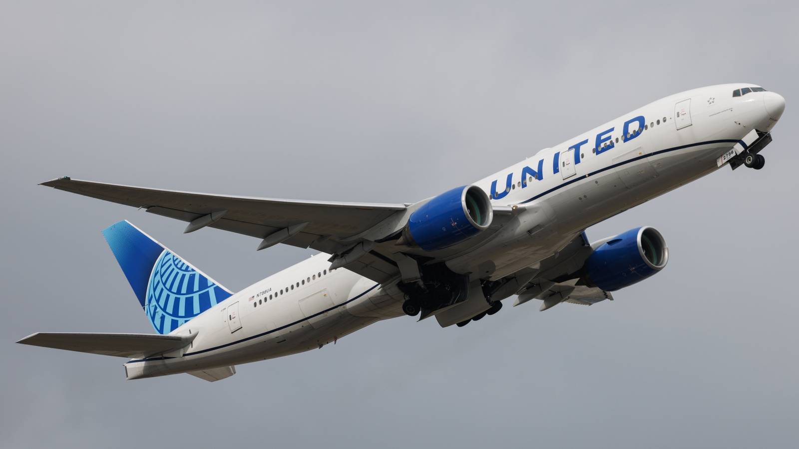 United Airlines Boeing 777 Loses Tire On Takeoff From San Francisco