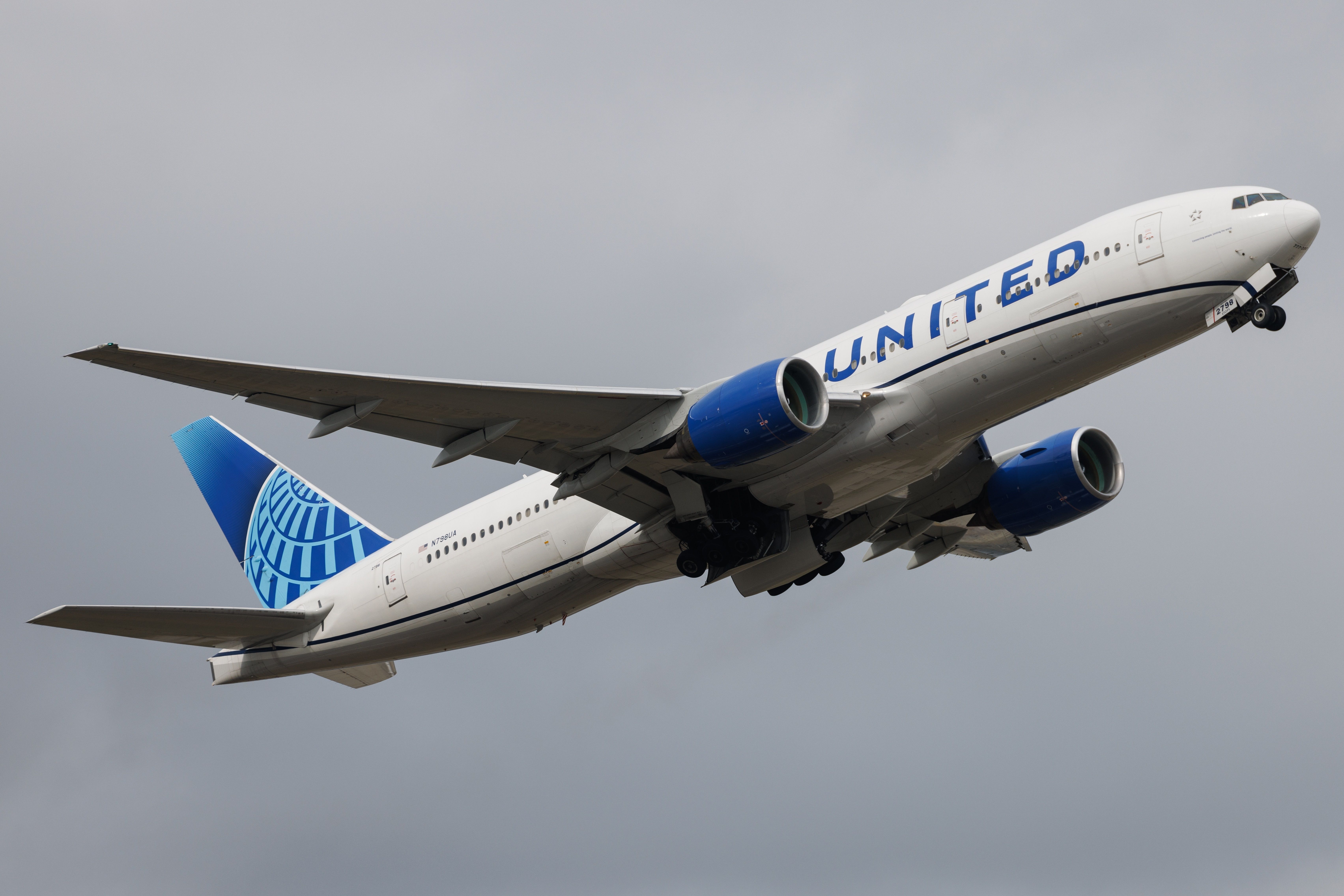 United Airlines Boeing 777 Loses Tire On Takeoff From San Francisco